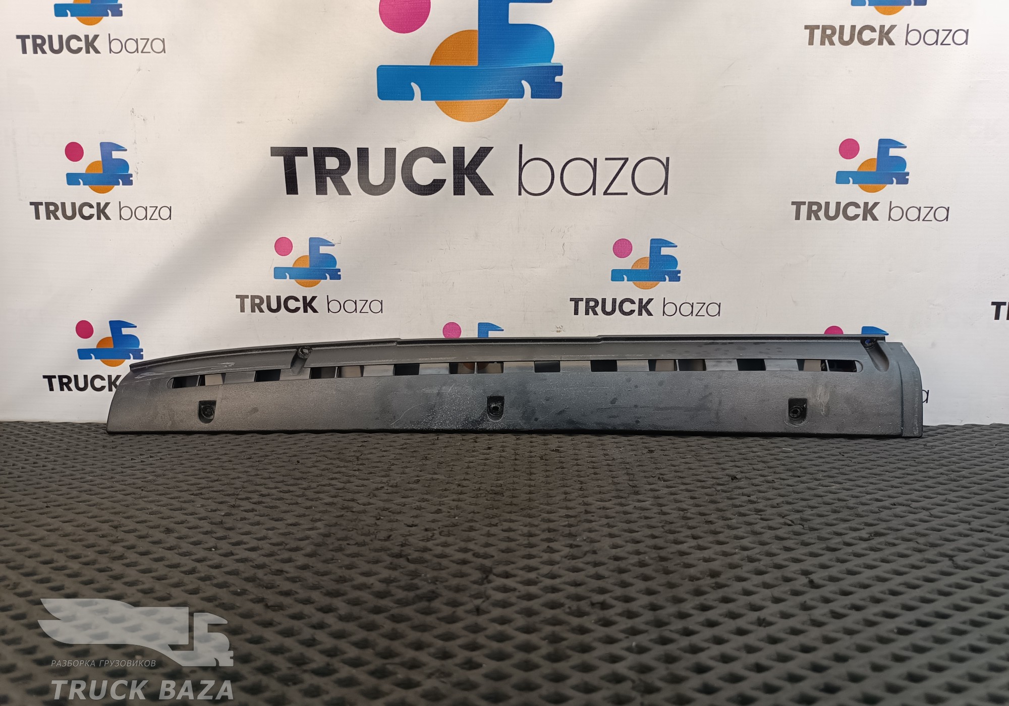 1297409 Накладка торпедо левая для Daf XF105 (с 2005)