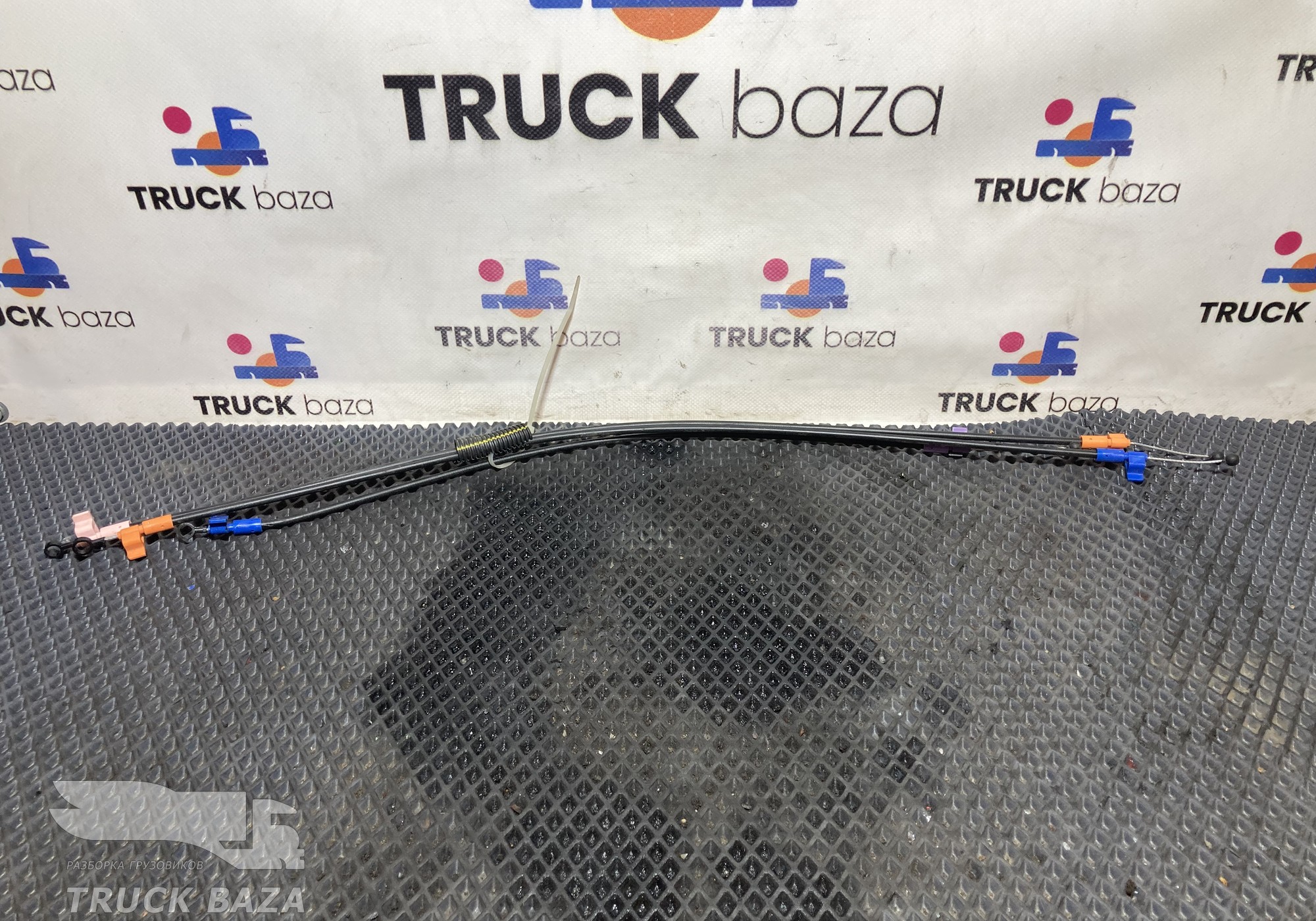 0008303931 Тросики отопителя