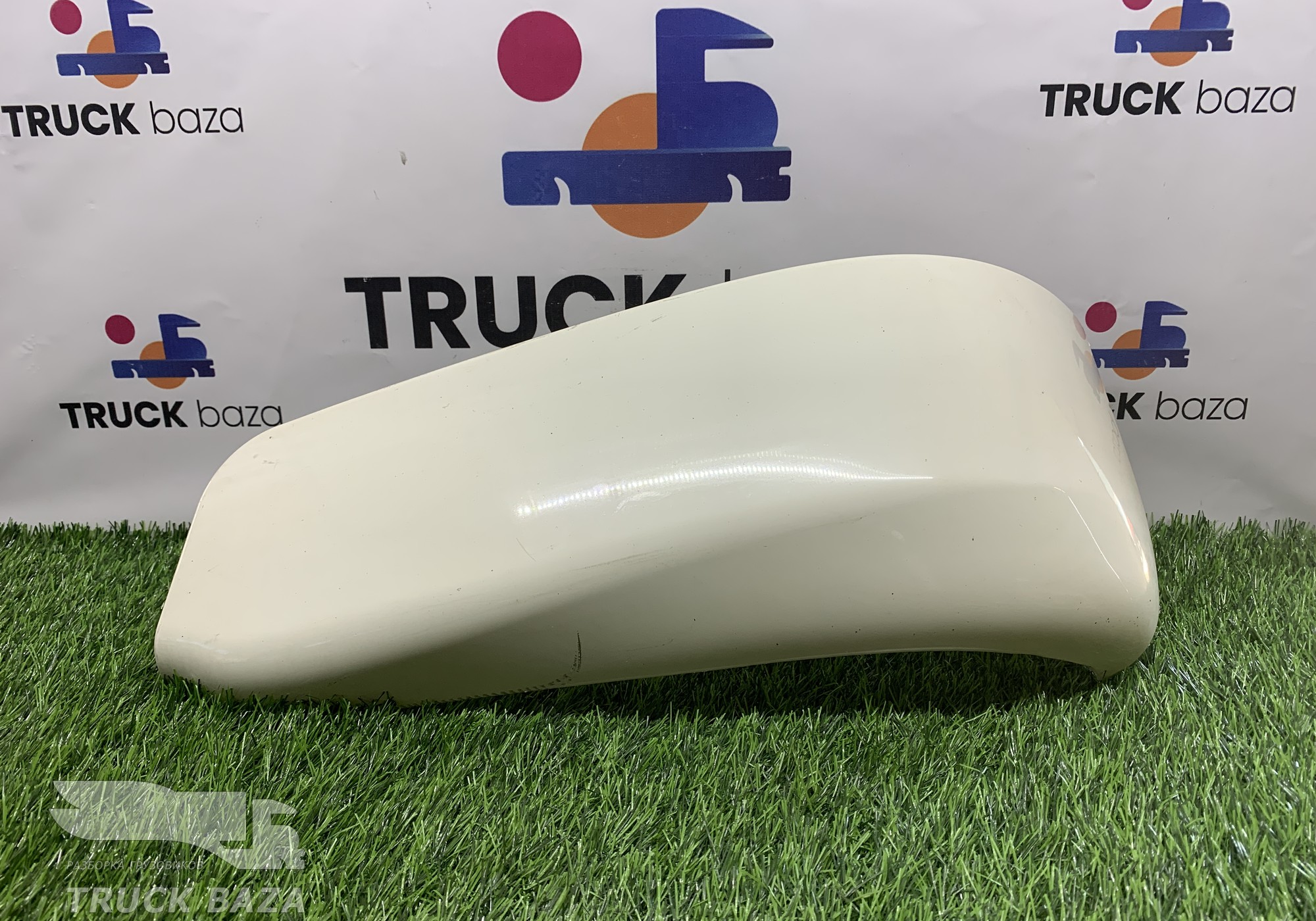 812W416100227 Накладка бампера левая для Sinotruk Sitrak C7H