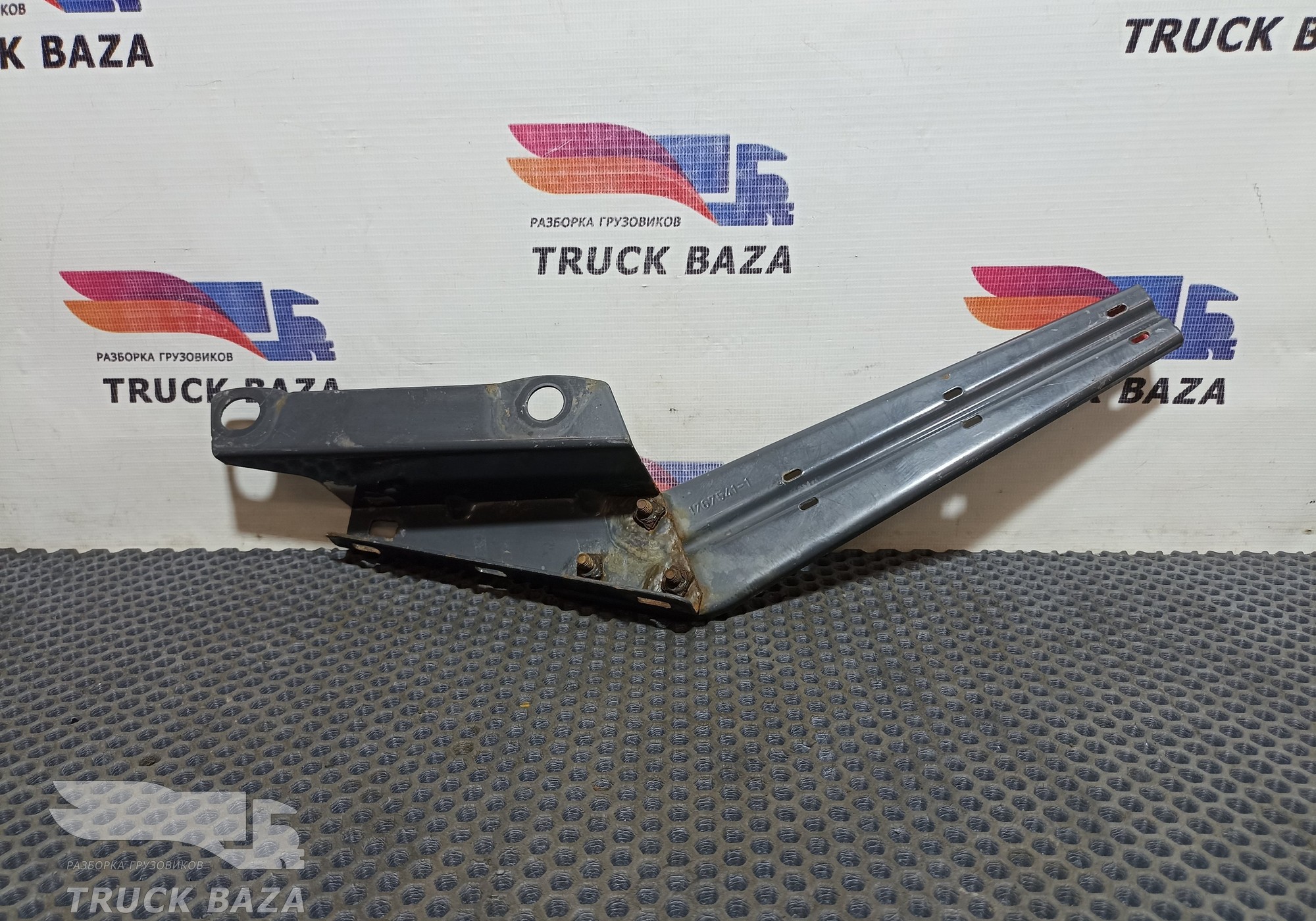 1749017 Кронштейн проводки AdBlue для Scania 5-series G (с 2004 по 2016)