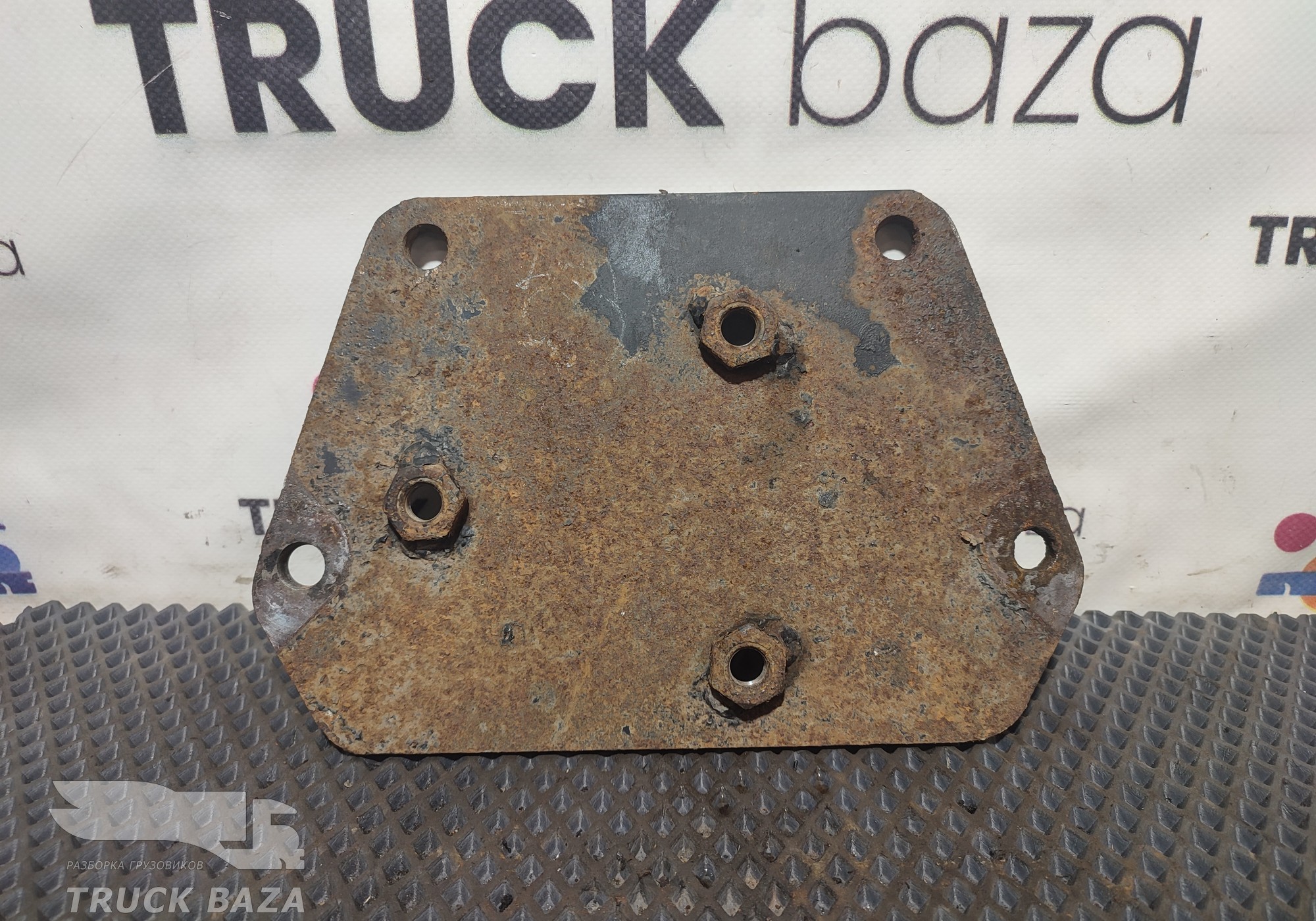 54908404055 Держатель кронштейна крыла заднего для КАМАЗ 5490 (с 2013)