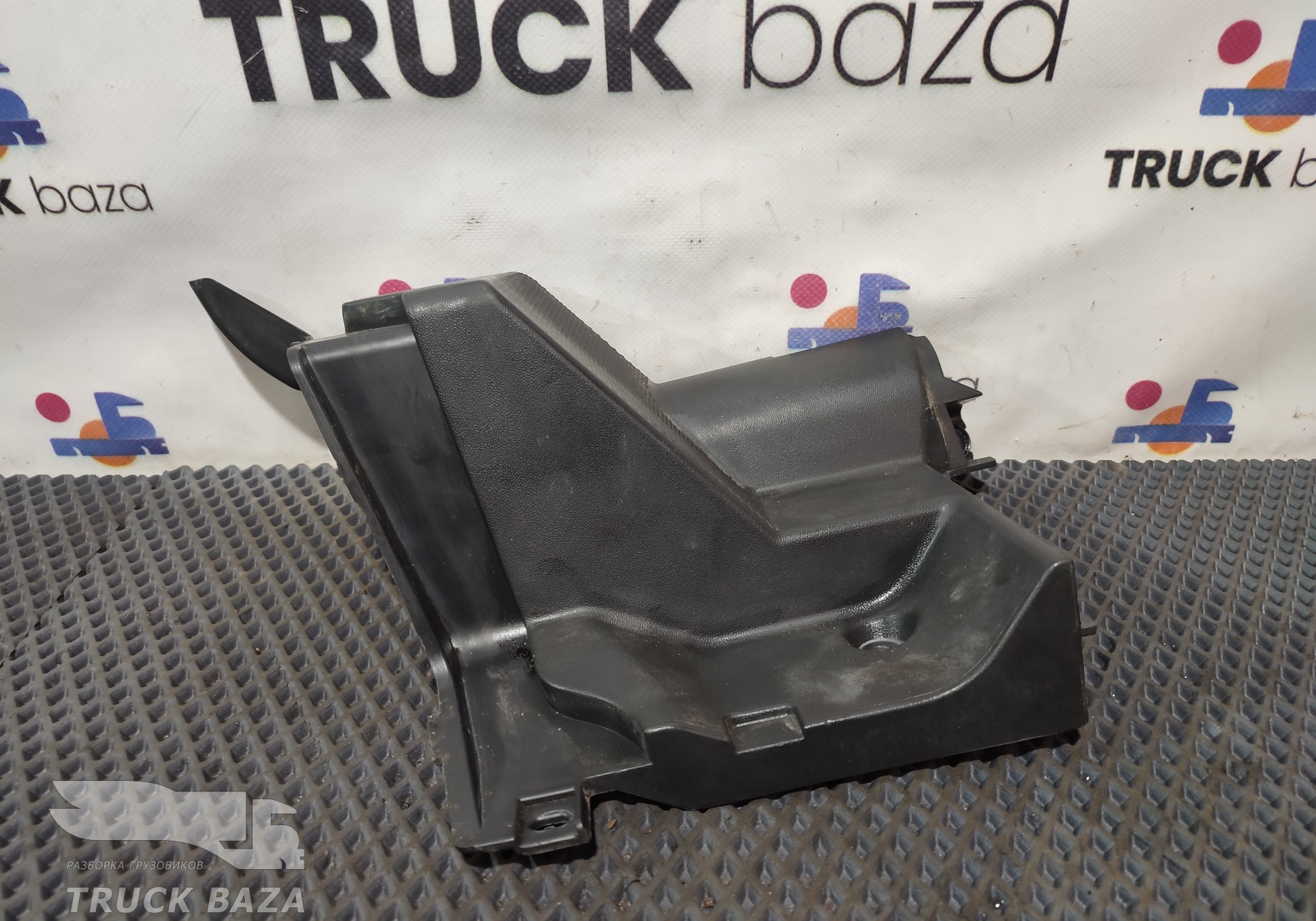 A9406880181 Накладка кабины левая