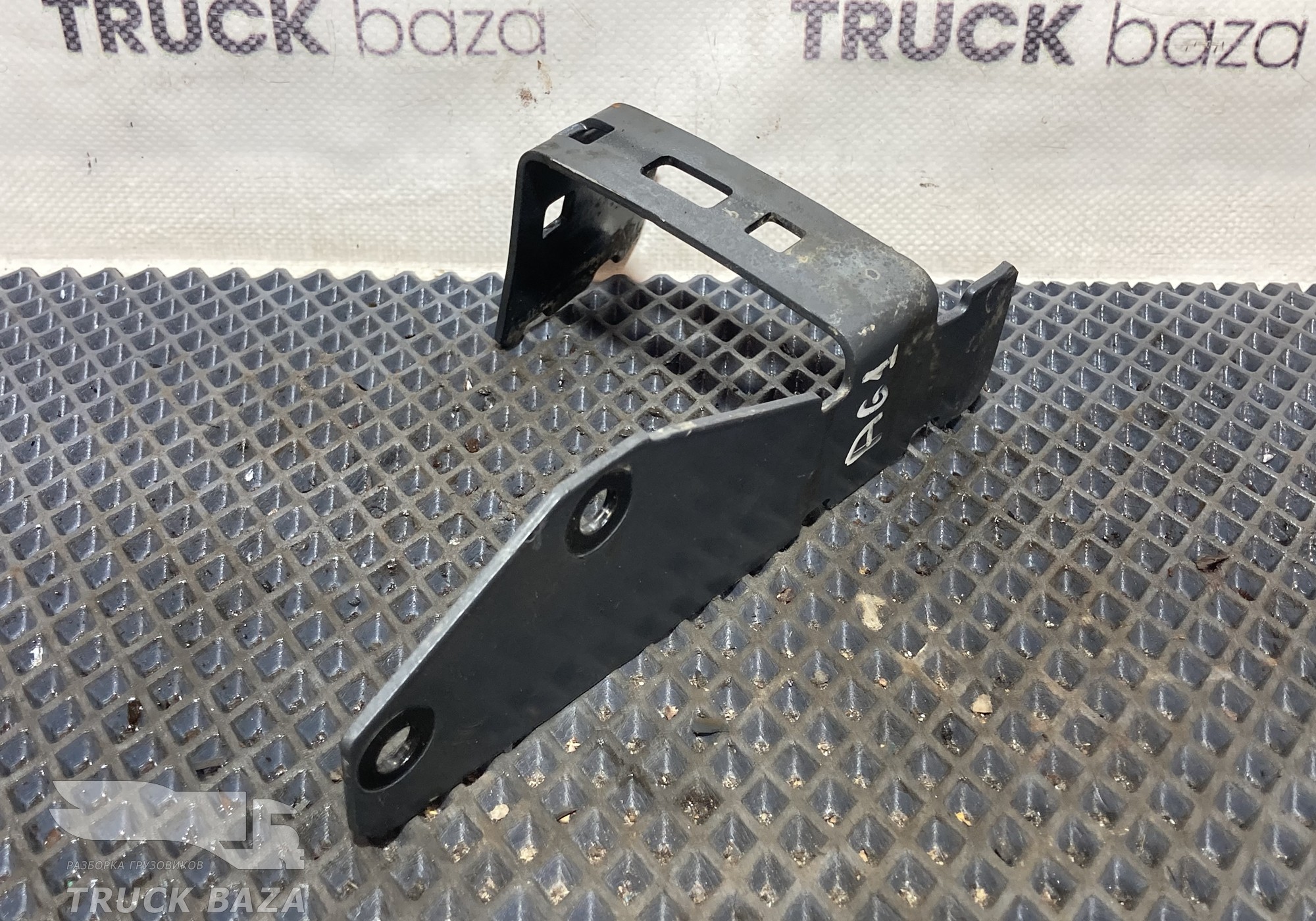 9614710541 Кронштейн для Mercedes-Benz Actros New Actros MP4 (с 2011)