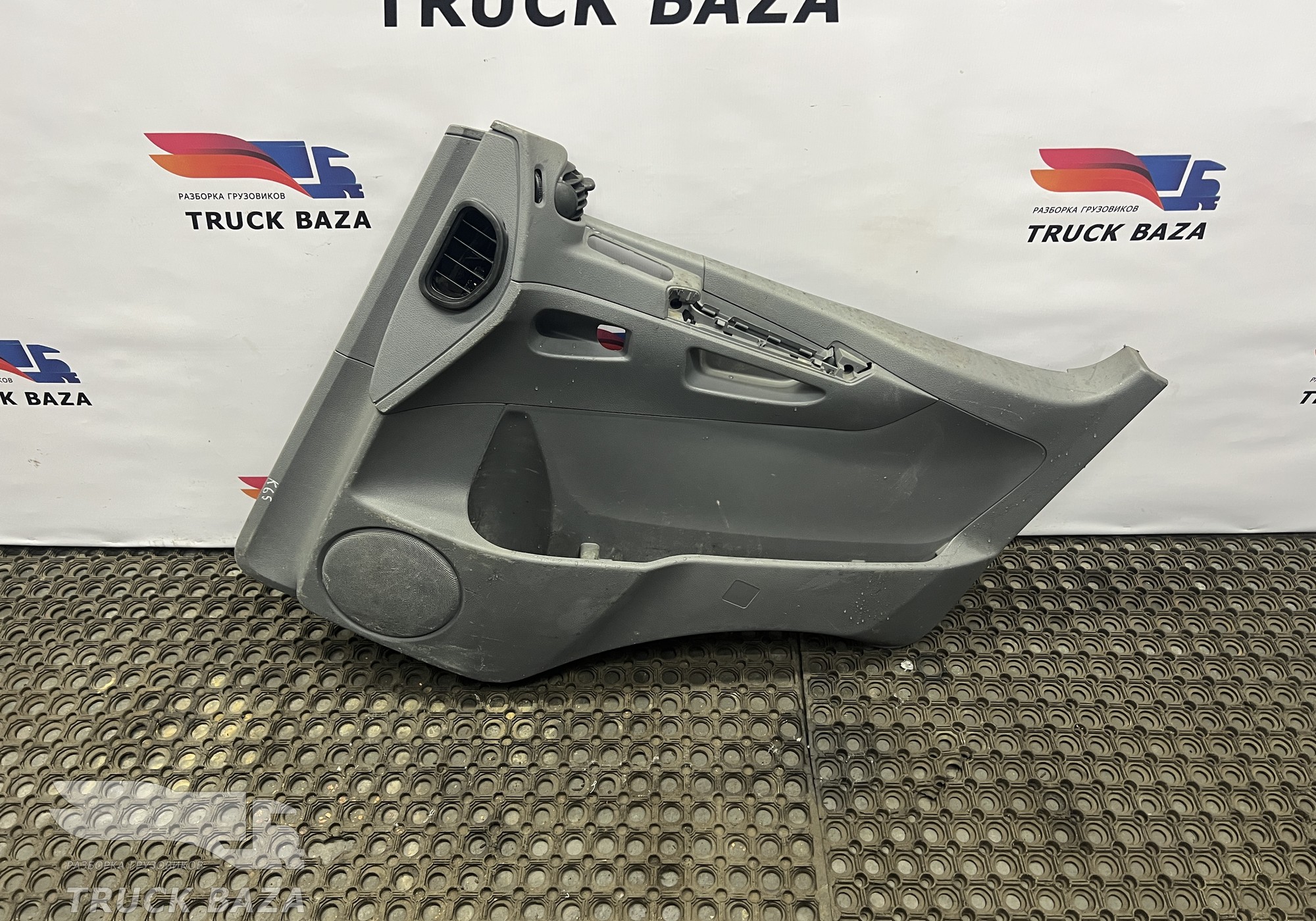 A9407201070 Обшивка двери правой