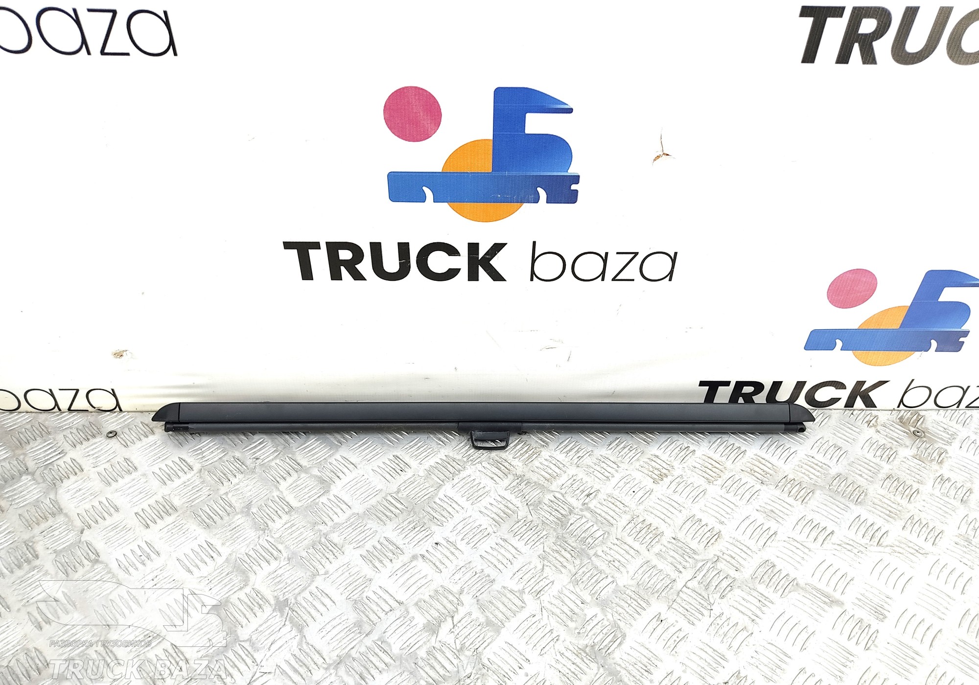 81637036051 Солнцезащитная шторка для Man TGS II (с 2012)