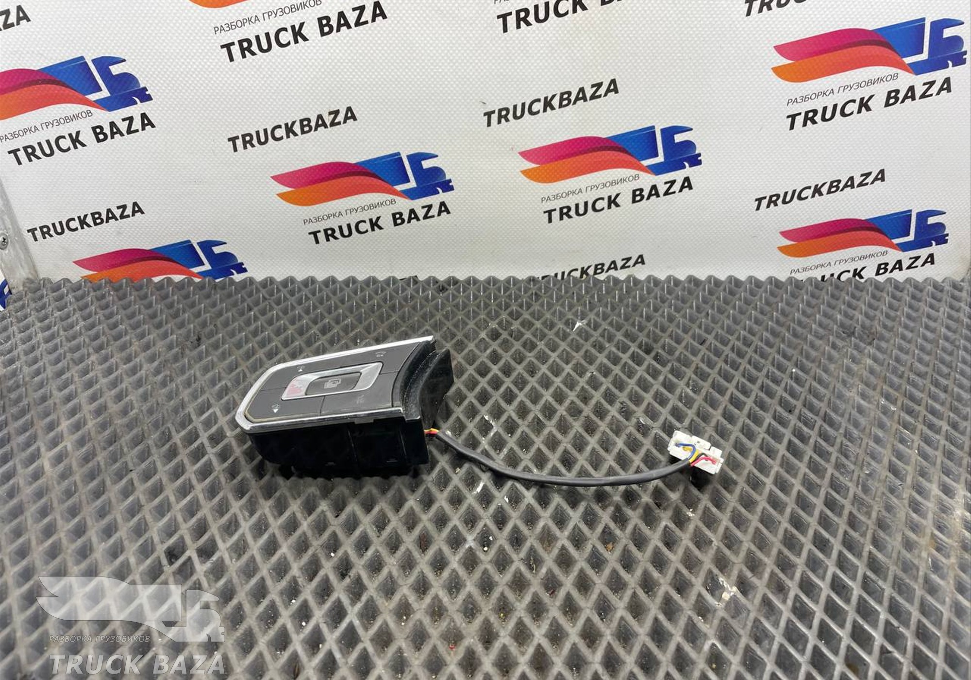 DZ97189584589 Кнопки рулевого колеса L для Shacman X3000 (с 2014)