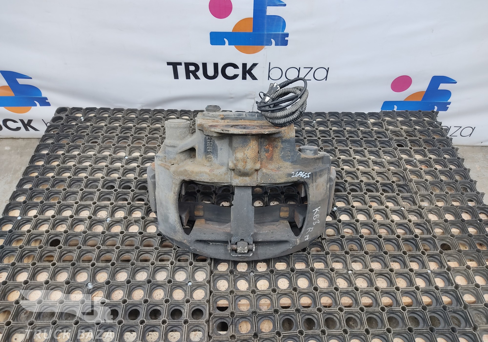 HD90009440036 Суппорт передний правый для КАМАЗ 54901