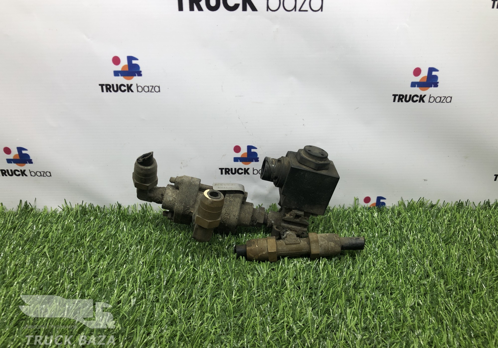 1327125 Клапан пневматический