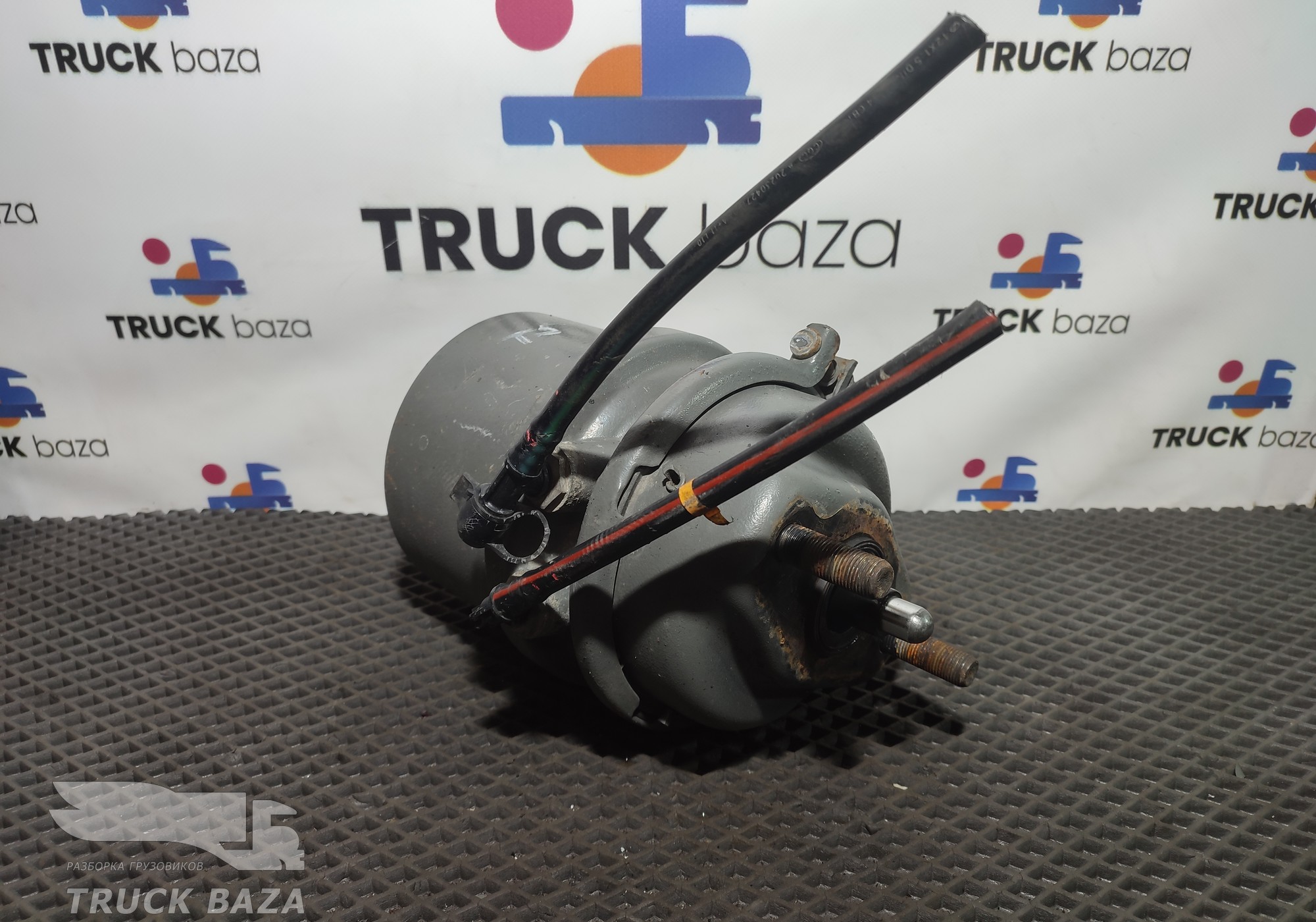 812W504106885 Энергоаккумулятор задний правый для Sinotruk Sitrak C7H