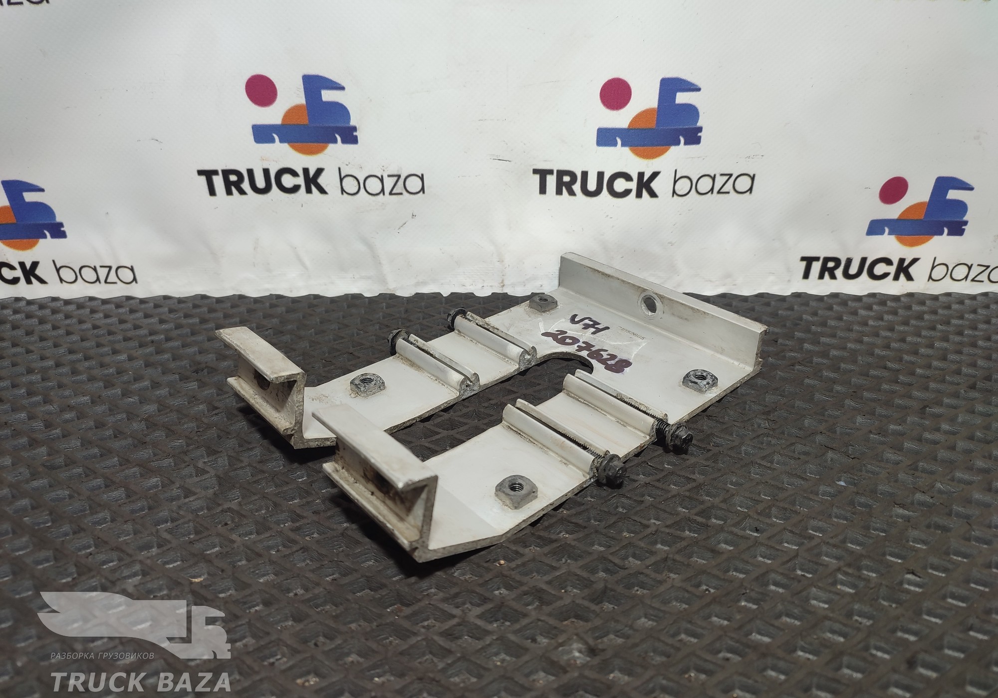 21852865 Кронштейн бака AdBlue для Volvo FH 4 (с 2012)