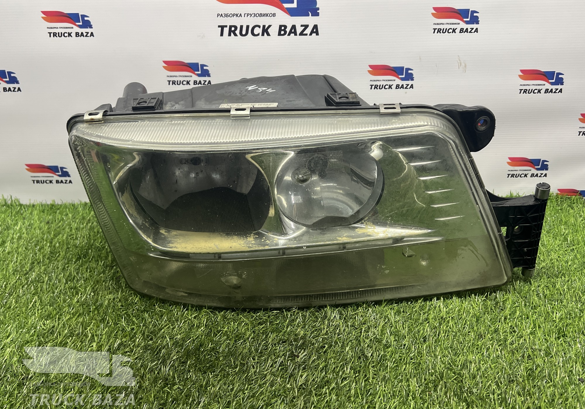 81251016498 Фара правая для Man TGS I (с 2007)