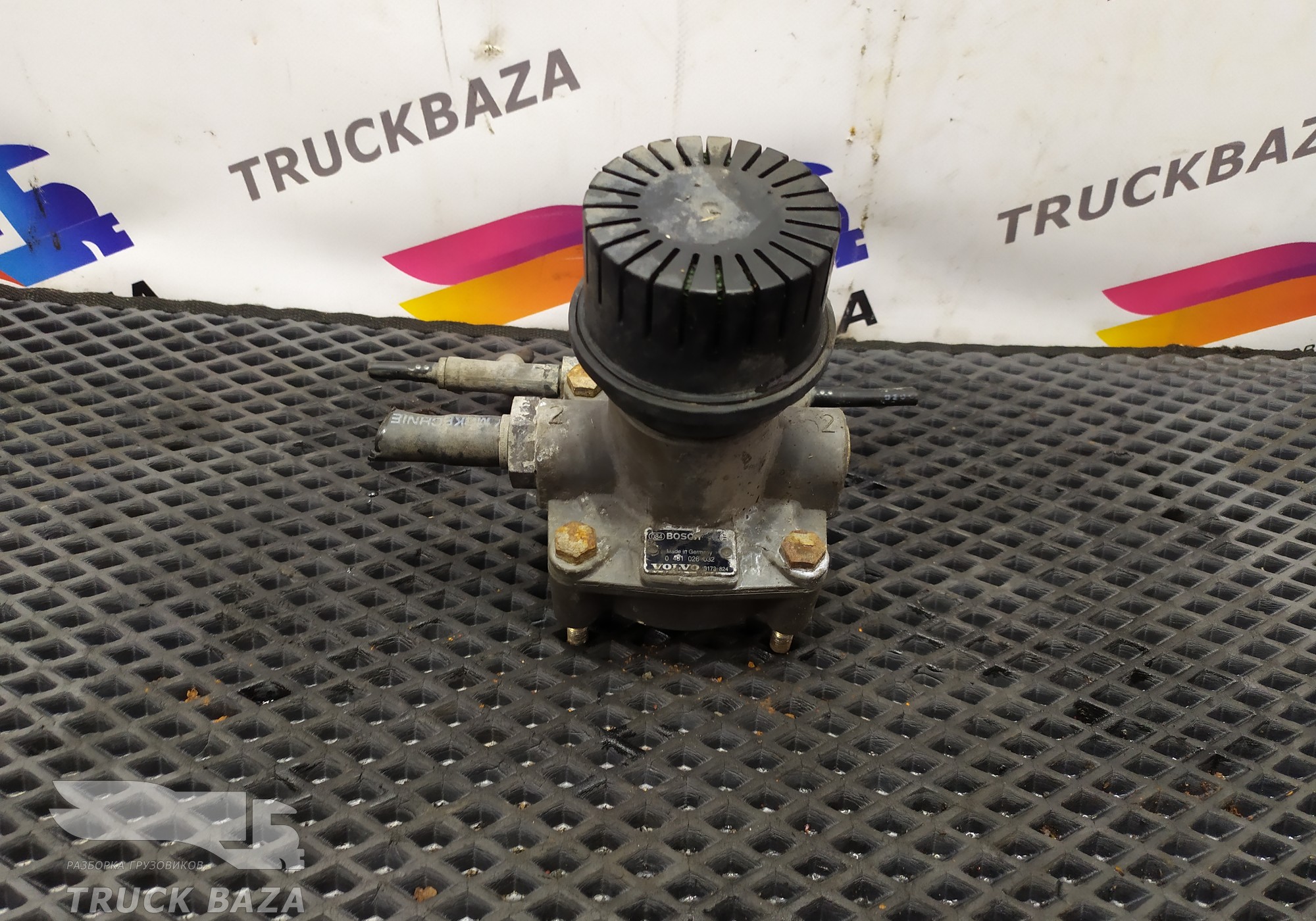 0481026032 Клапан ускорительный для Volvo FM II (с 2002)