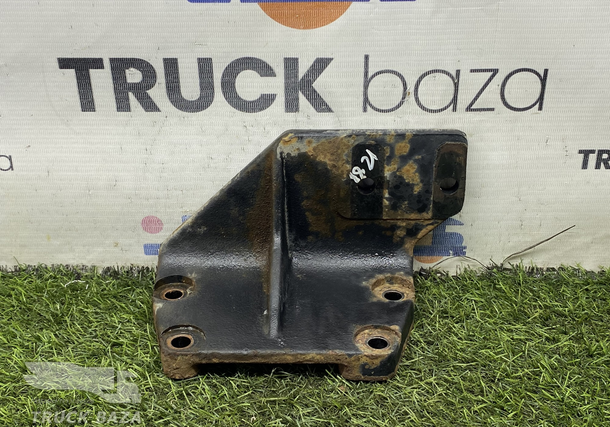 5490100101305 Кронштейн подушки двигателя левый для КАМАЗ 5490 (с 2013)