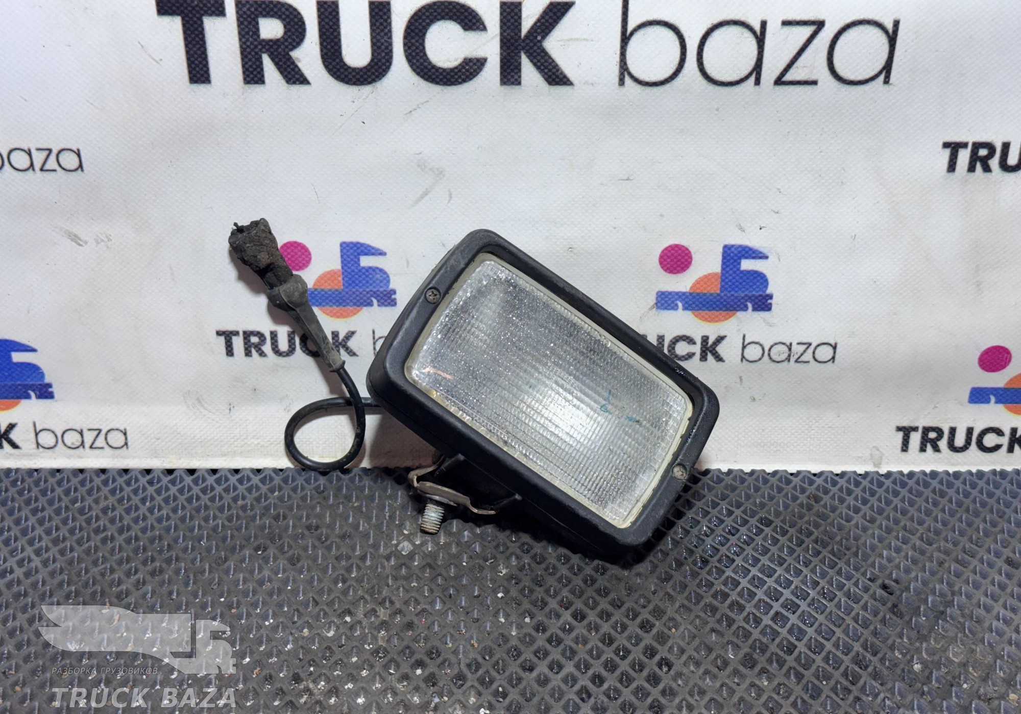 1613000 Фонарь за кабиной для Daf XF105 (с 2005)