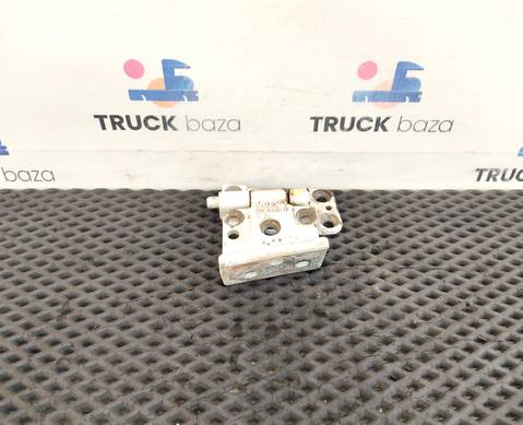 20398135 Петля двери передней левой верхняя для Volvo FH 2 (с 2002 по 2008)