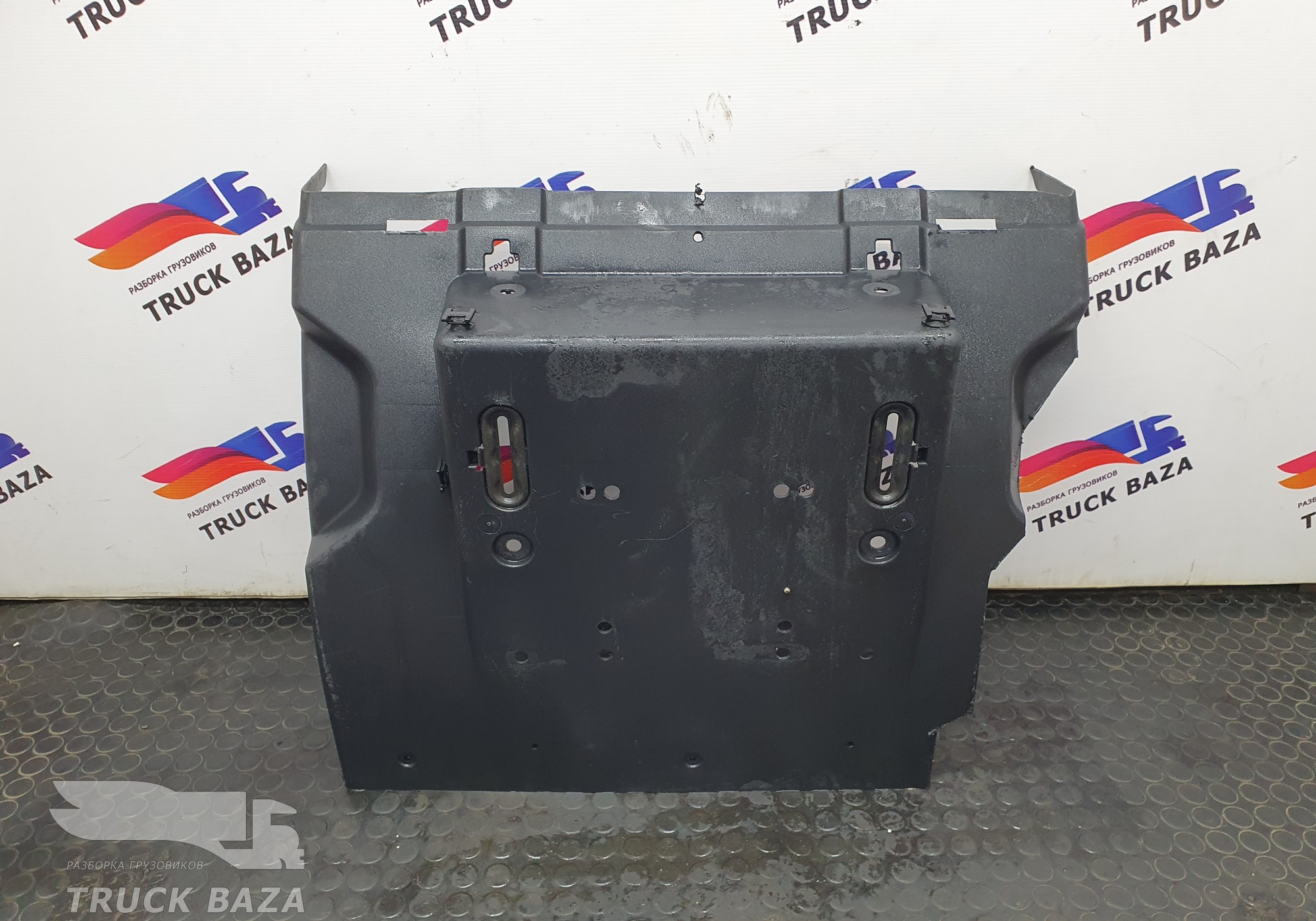 20213202 Крыло заднее правое передняя часть для Volvo FH 3 (с 2008 по 2012)