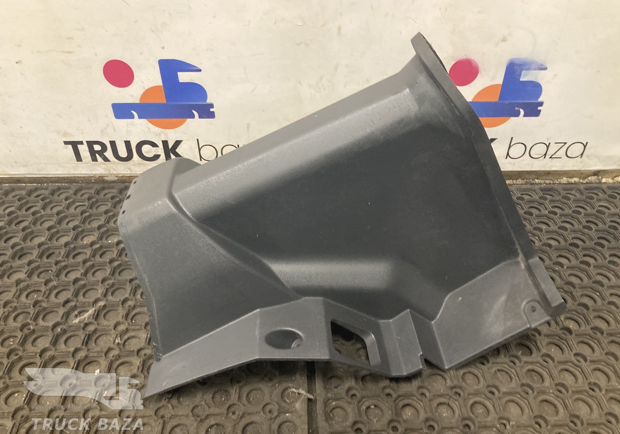 7484520625 Кожух рулевой колонки для Renault T (с 2013)