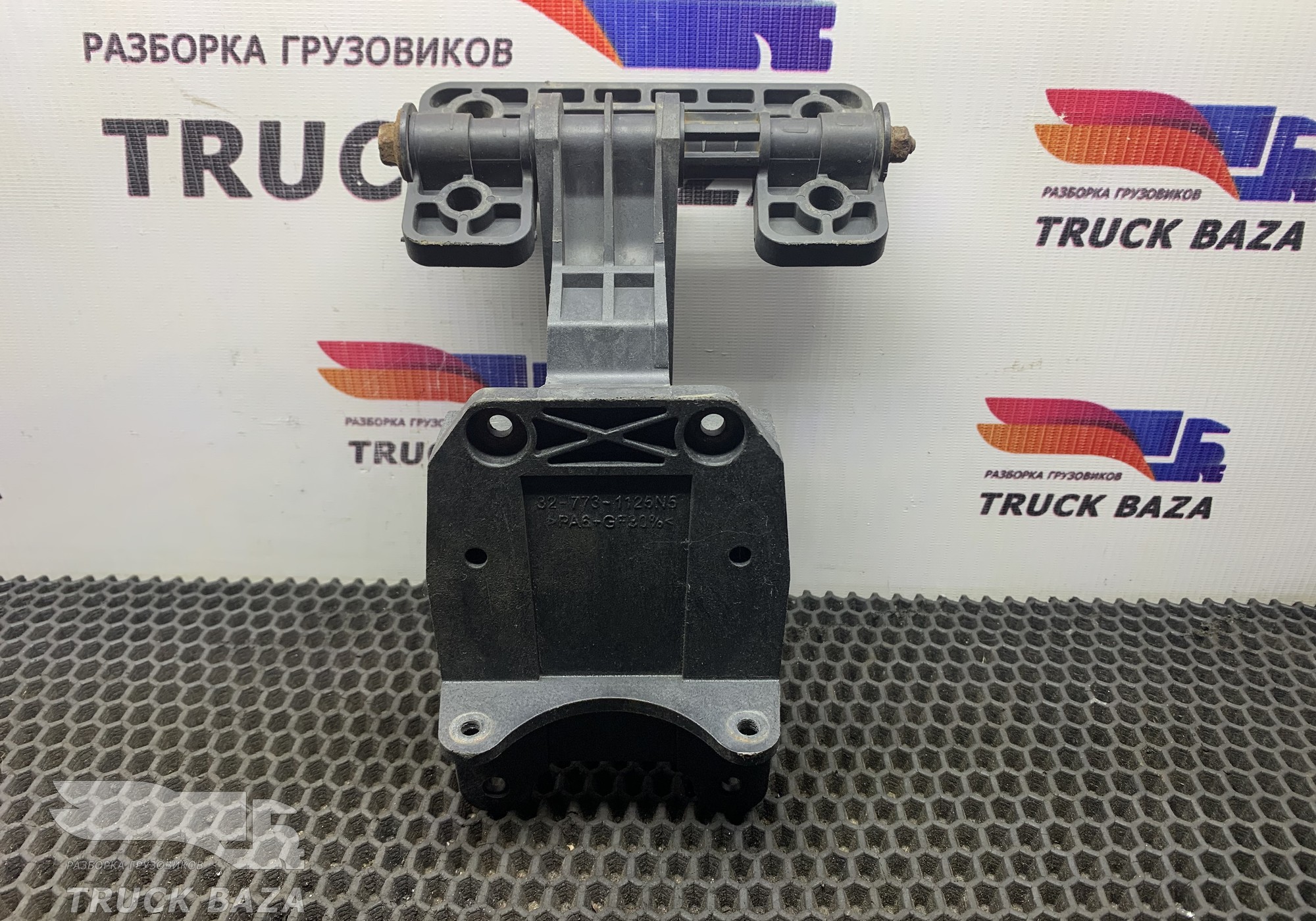 Кронштейн фары левой для Volvo FH 2 (с 2002 по 2008)