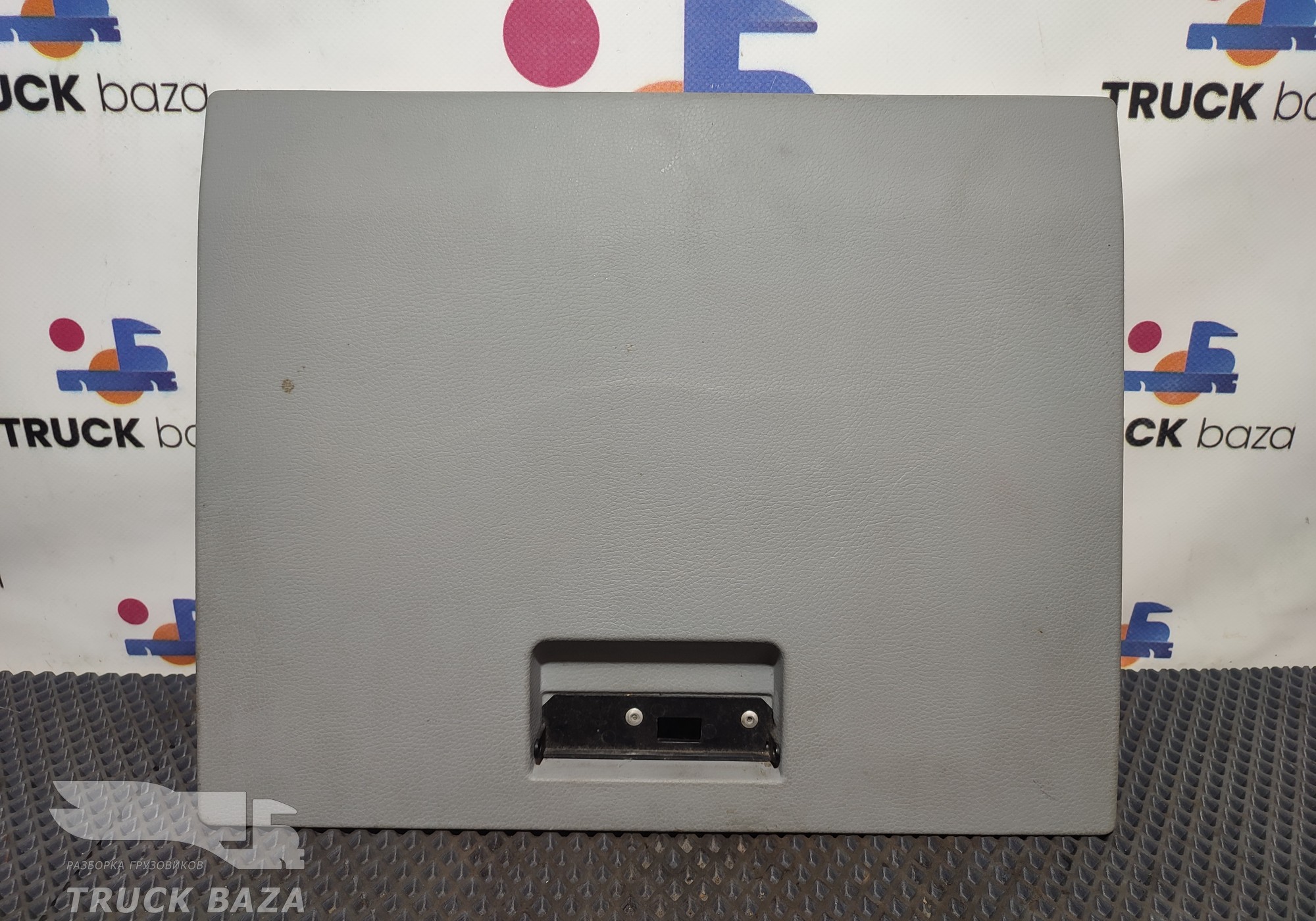 5702112 Дверца бардачка верхнего для КАМАЗ 5490 (с 2013)