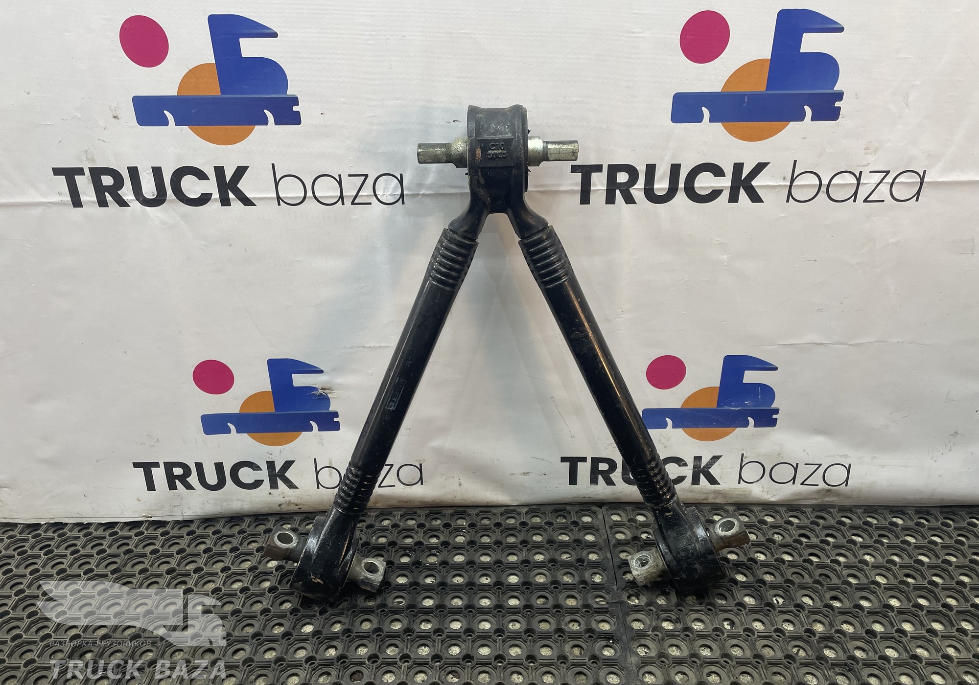 A9423500505 Тяга реактивная V-образная