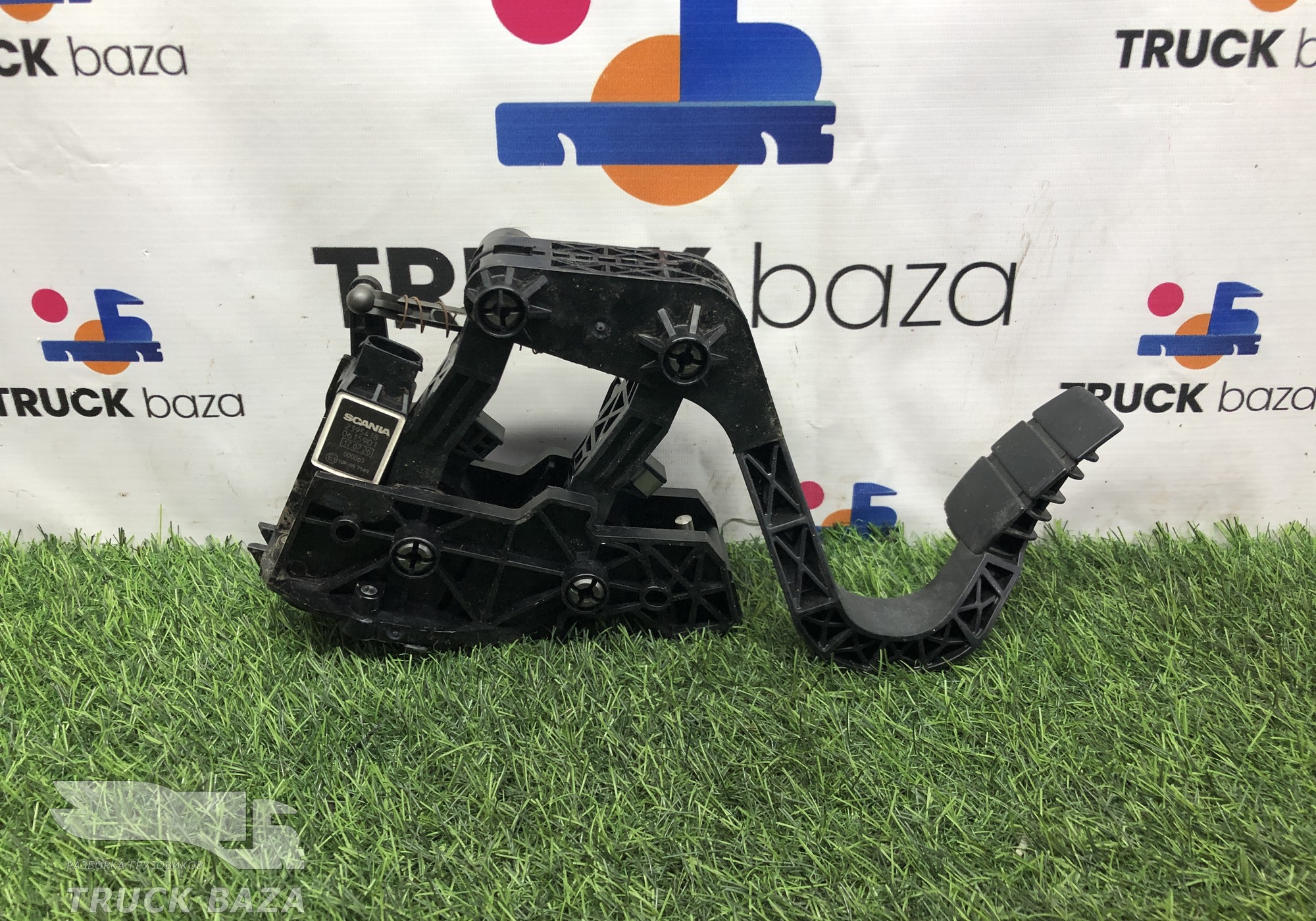 2395418 Педаль акселератора