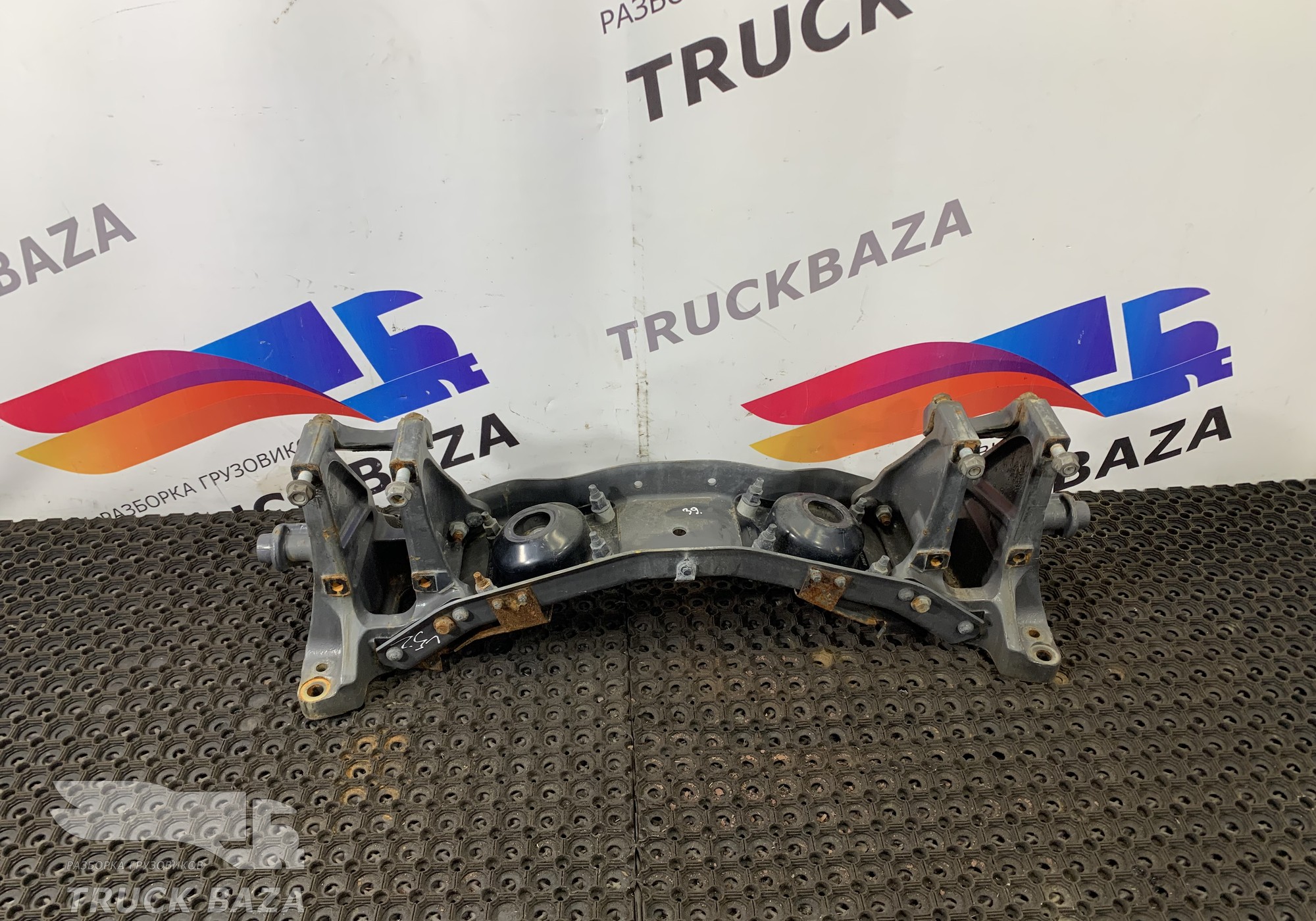 21332947 Траверса рамы передняя поперечная для Renault