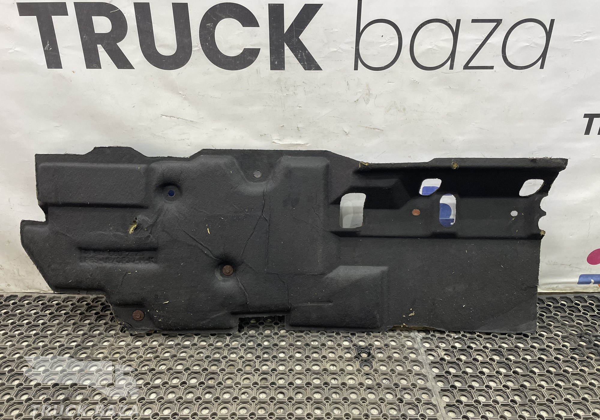 A9416802325 Шумоизоляция двигателя правая