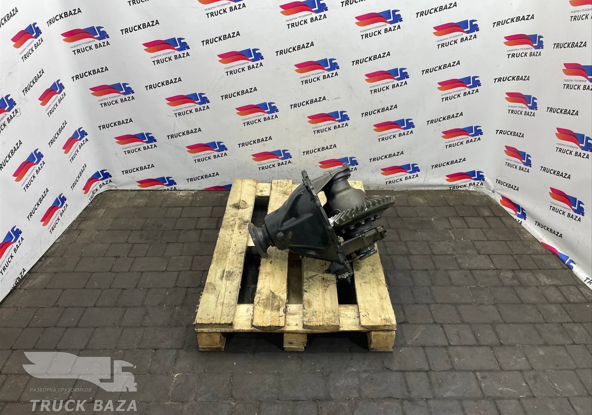A0003504303 Редуктор заднего моста R440-13 2.611