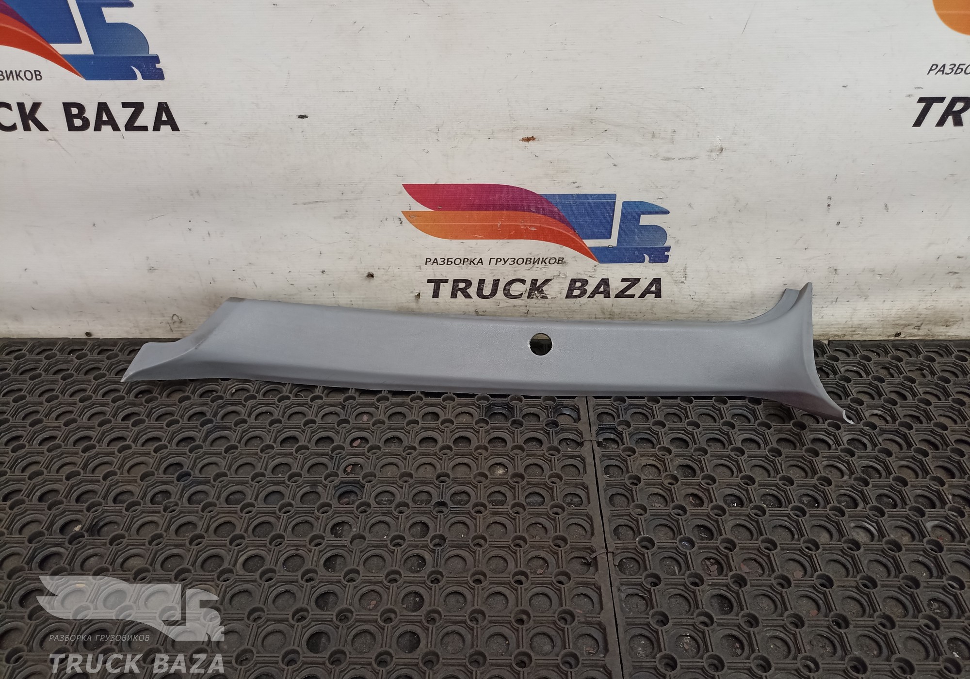 A9416880938 Накладка стойки лобового стекла левая для Mercedes-Benz Actros MP1 (с 1996 по 2003)