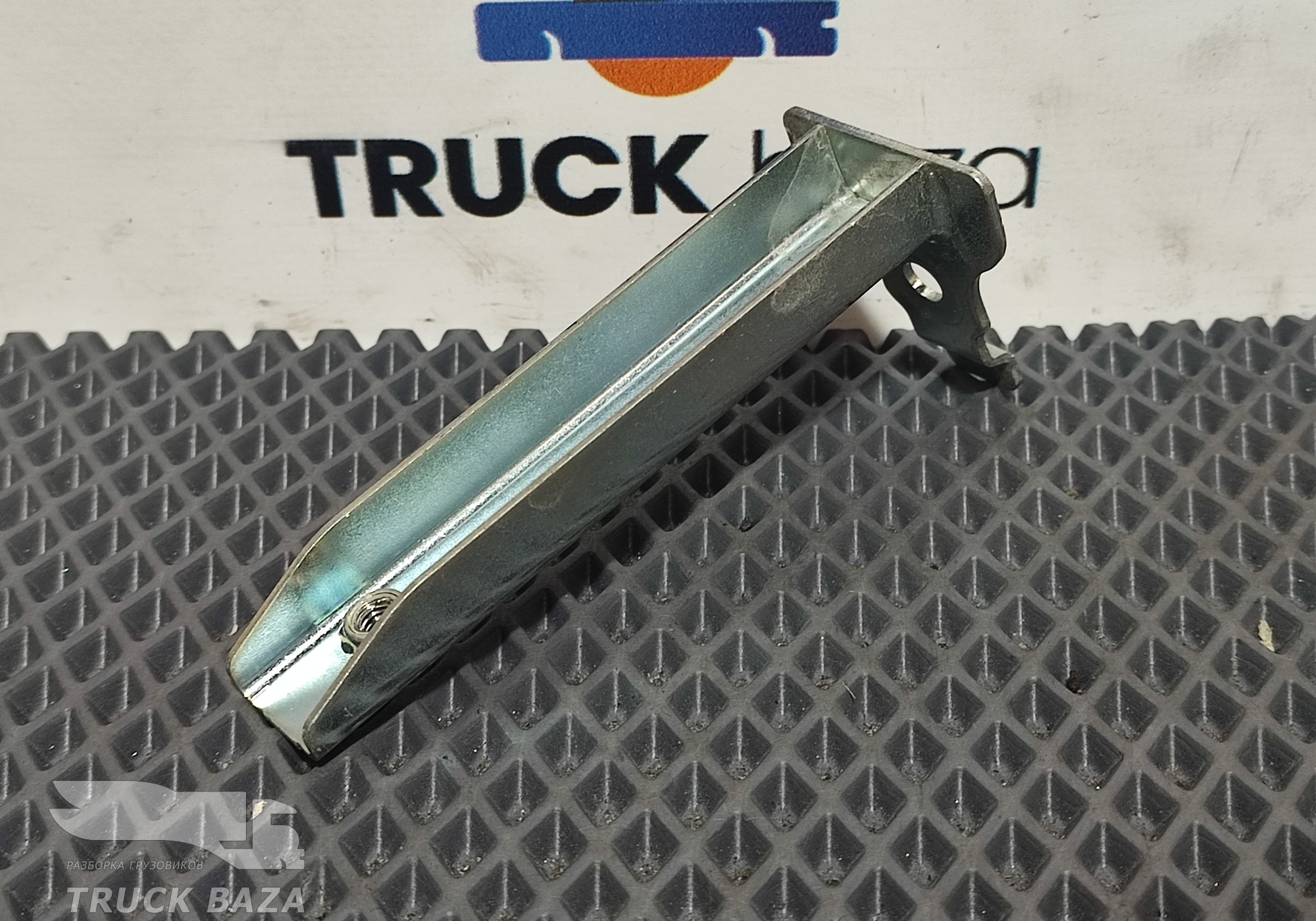 2226952 Кронштейн приборной панели для Scania 6-series