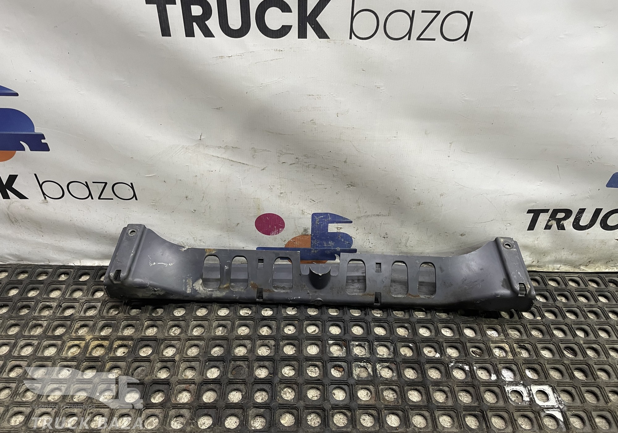 1384475 Кронштейн проводки