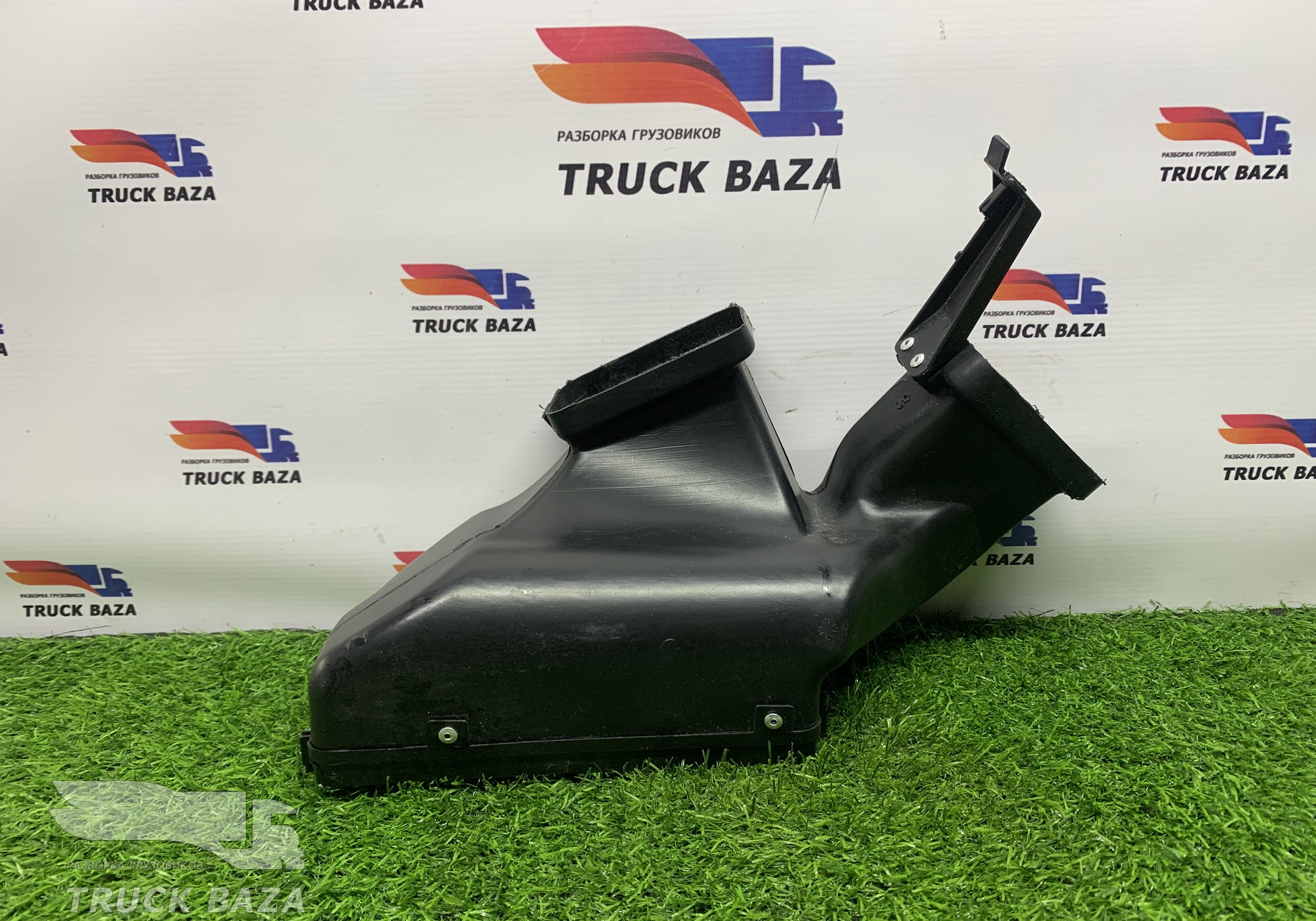 549018119072 Воздуховод отопителя центральный для КАМАЗ 54901