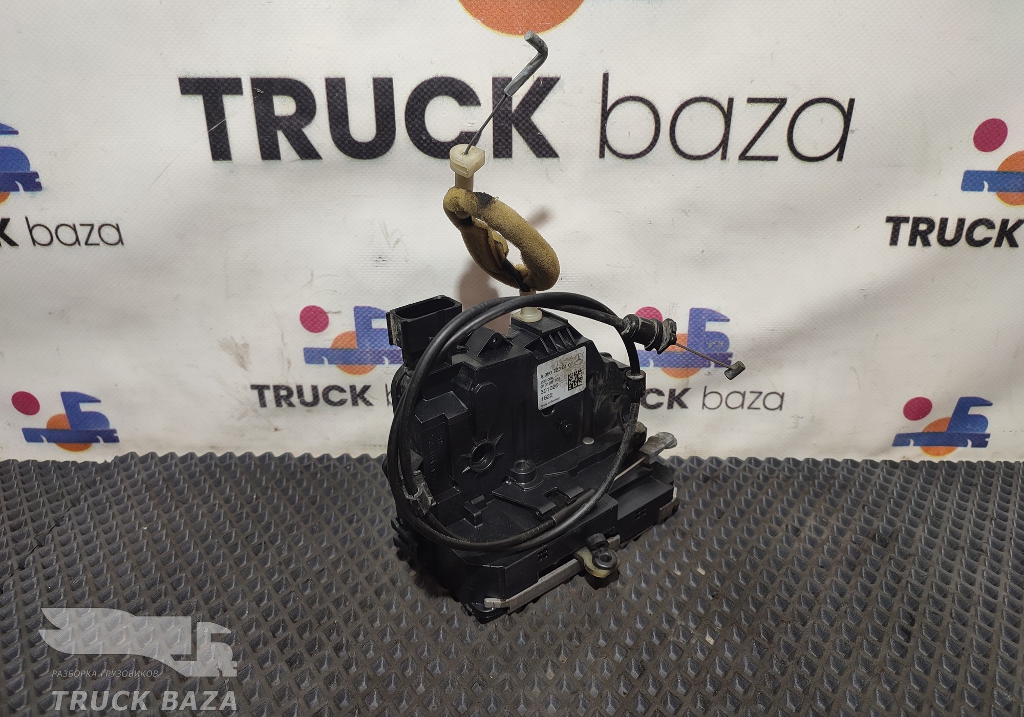 9607230101 Замок двери правой для Mercedes-Benz Actros New Actros MP4 (с 2011)