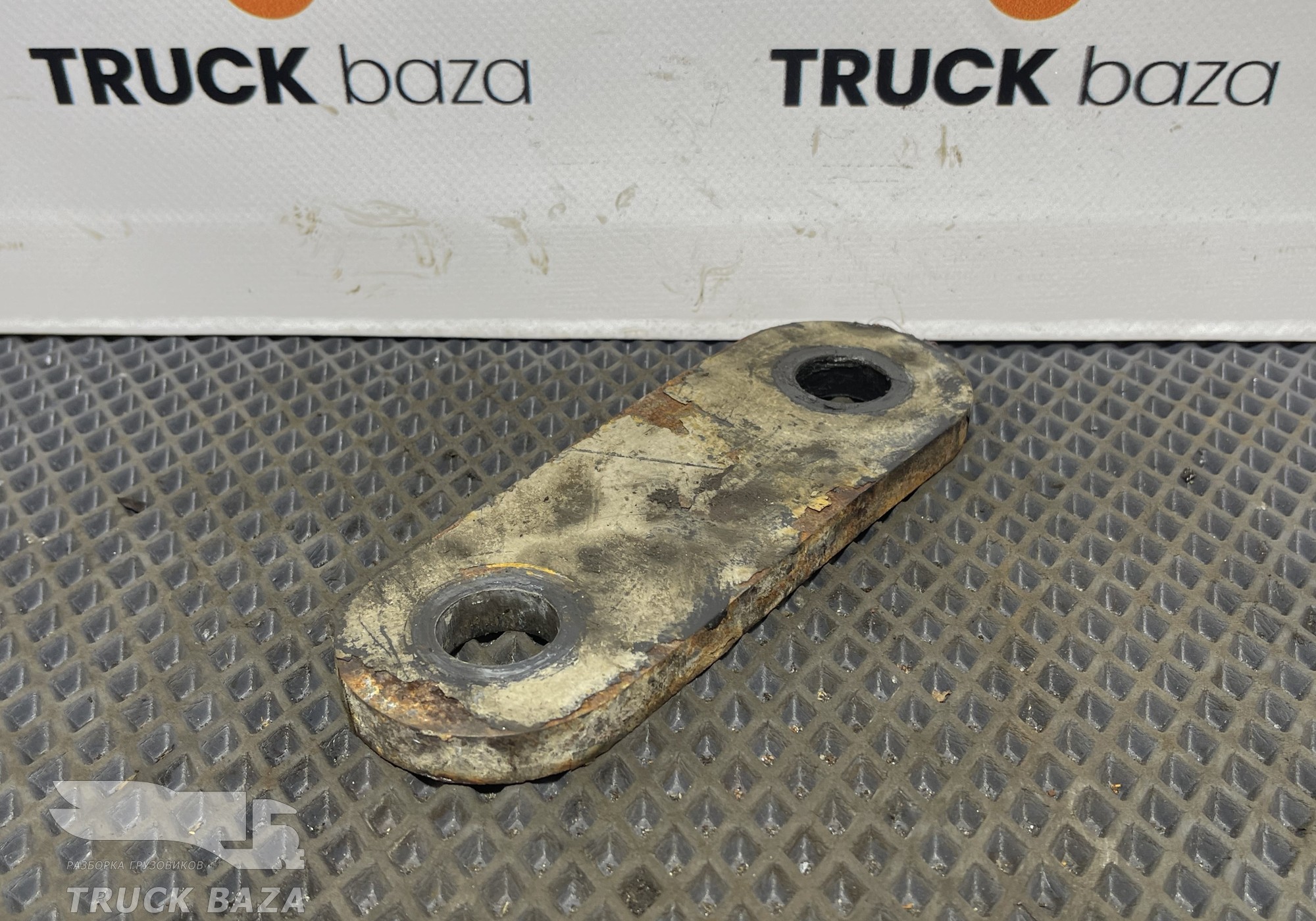 658022902543 Серьга передней рессоры для КАМАЗ 5490 (с 2013)