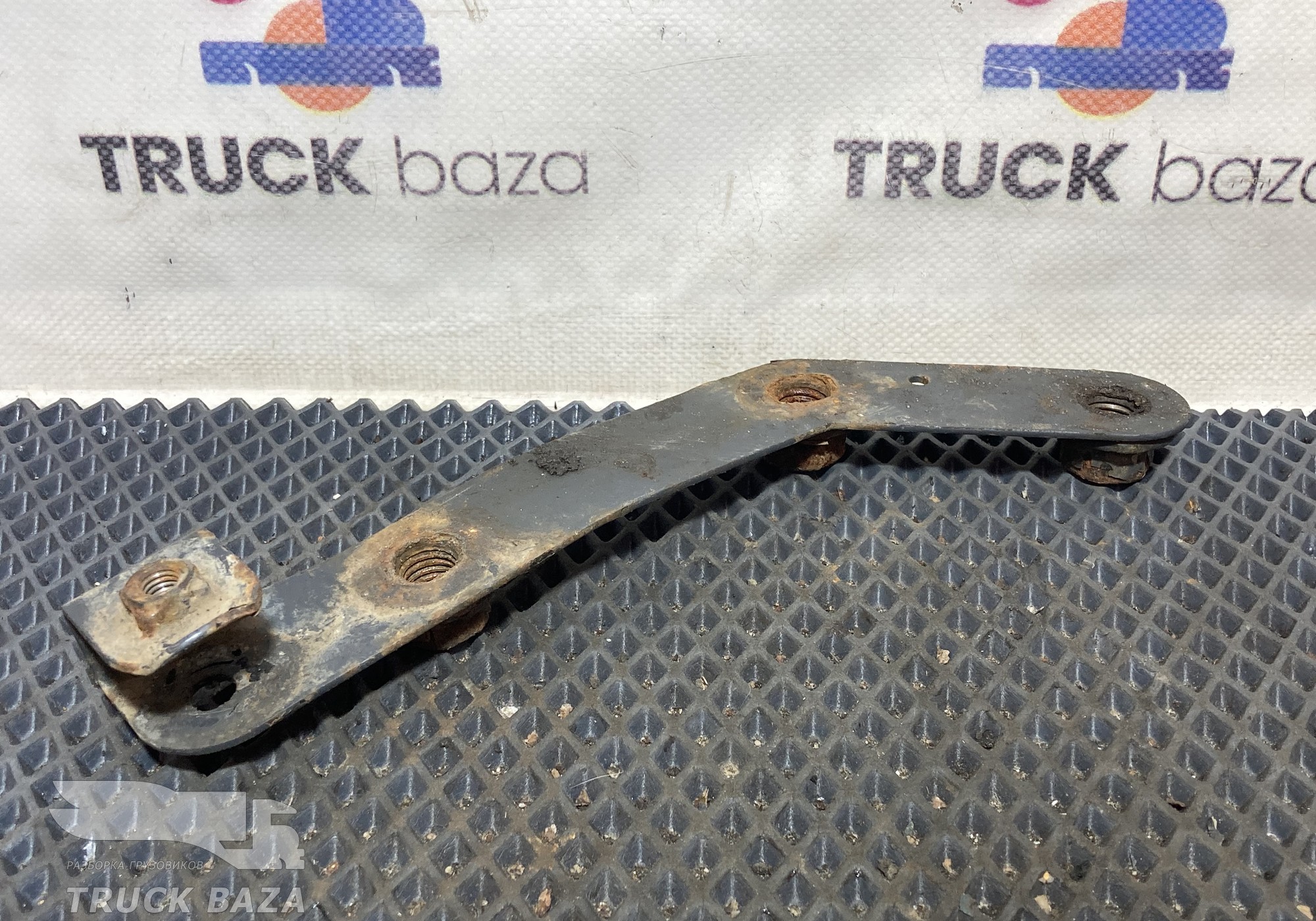 1534184 Кронштейн ящика АКБ