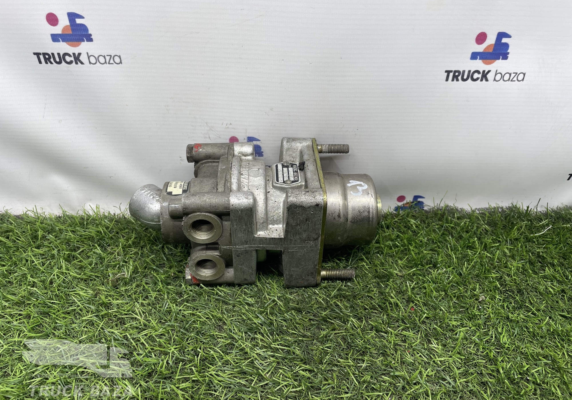 MB4681 Кран тормозной главный для Man F90 (с 1986 по 1997)