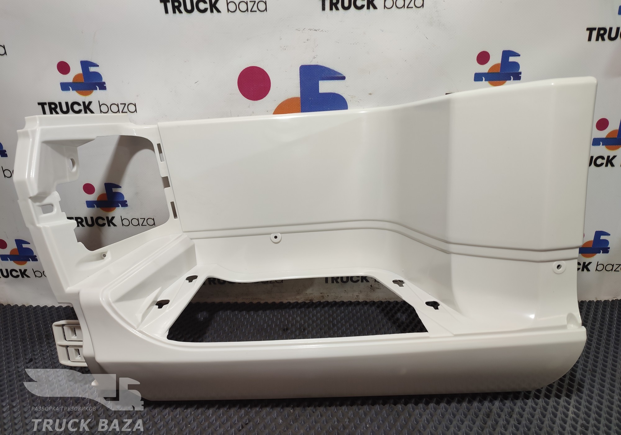 1948243 Корпус подножки левой для Daf XF106 (с 2012)