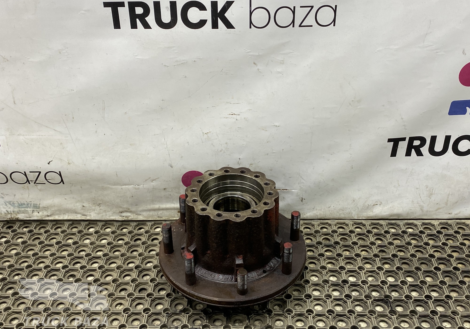 81357013120 Ступица задняя