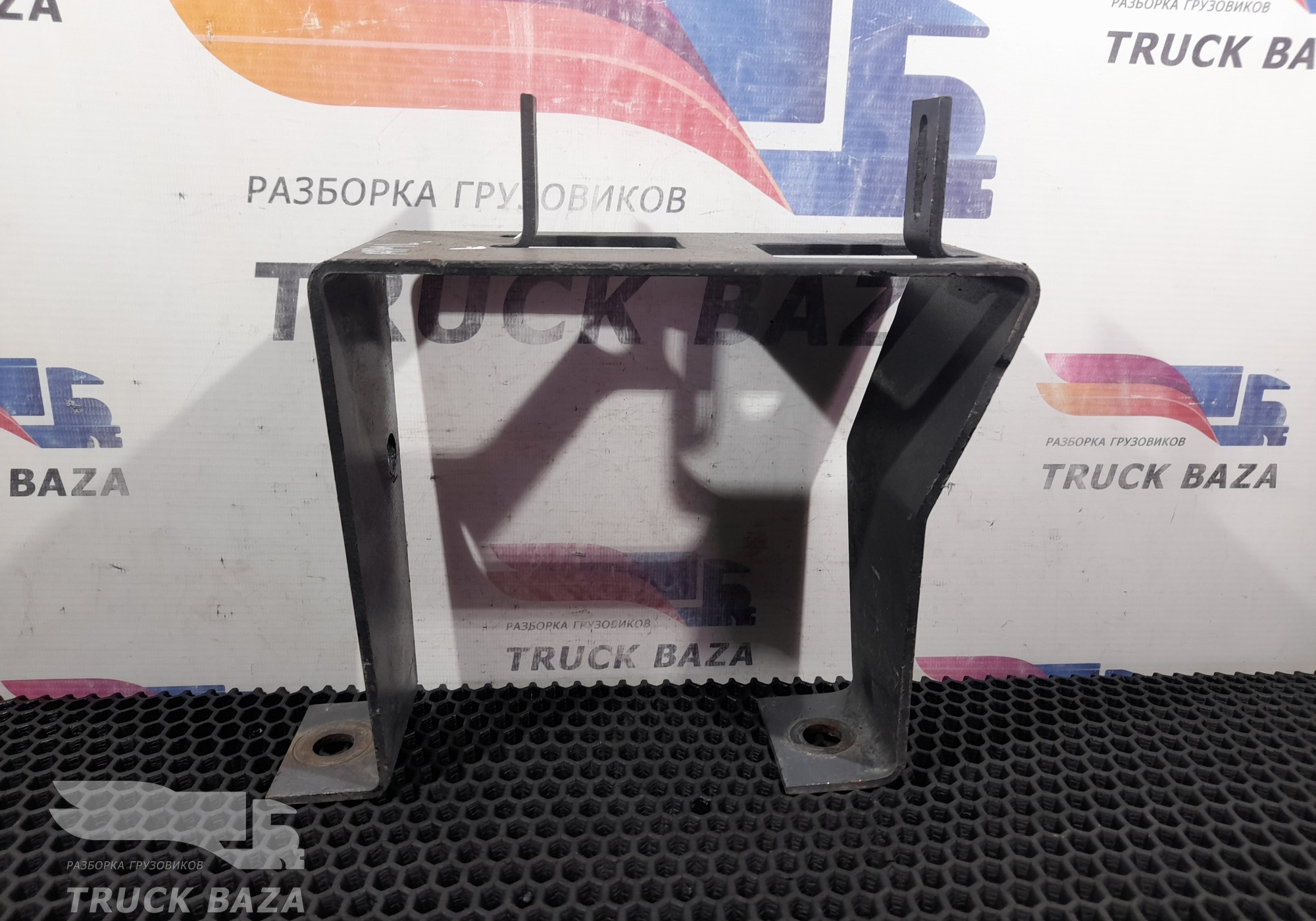 A9424295668 Кронштейн трубопроводов компрессора для Mercedes-Benz Axor II (с 2004 по 2010)