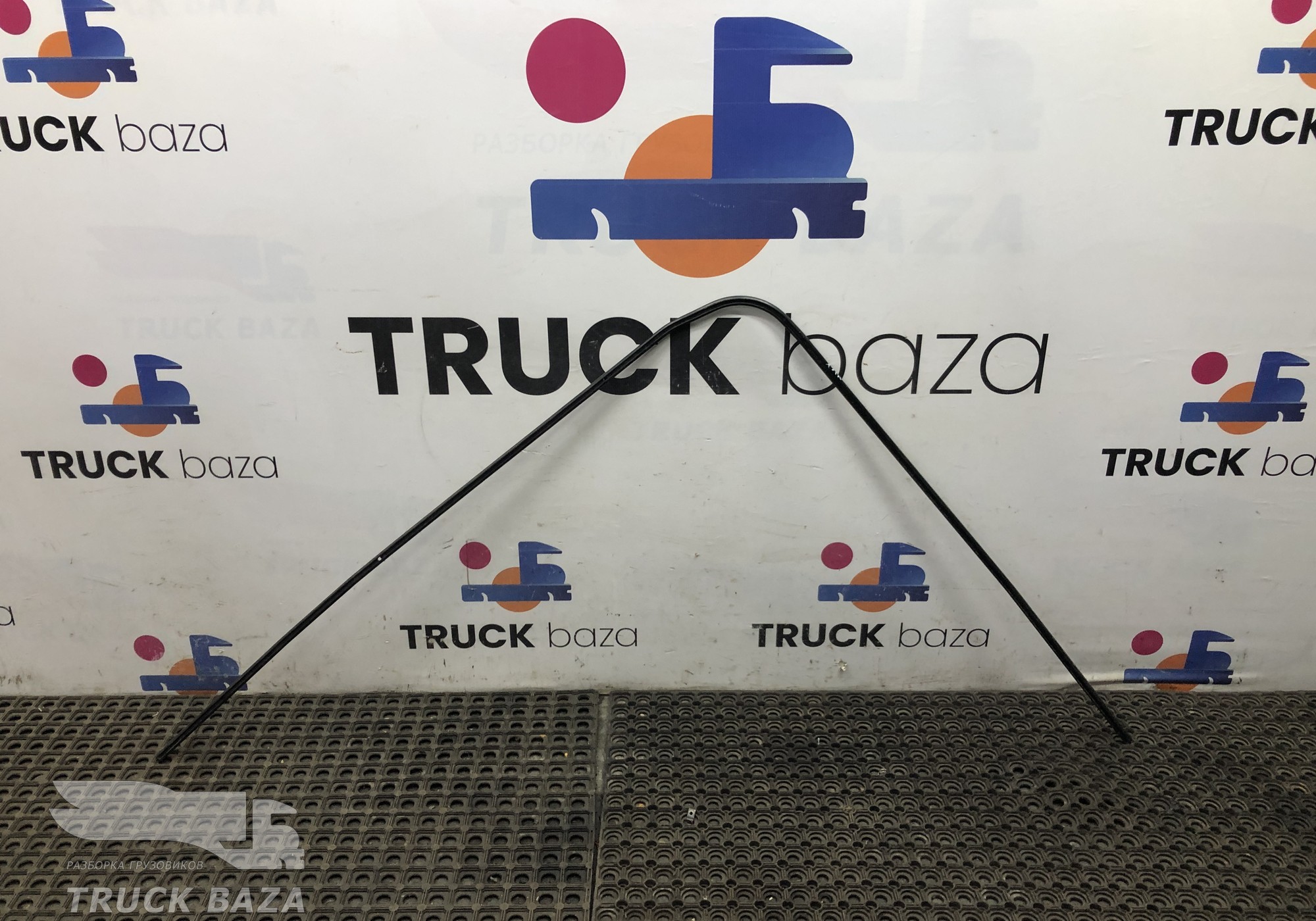 1790999 Направляющая шторки правая для Daf XF105 (с 2005)