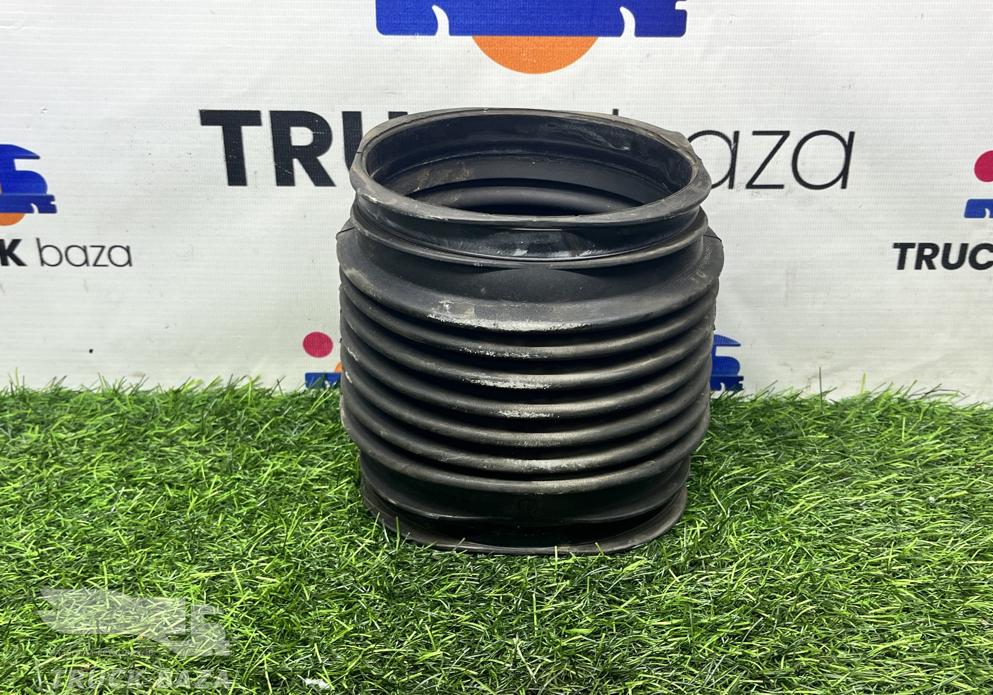 81964200519 Патрубок воздушного фильтра