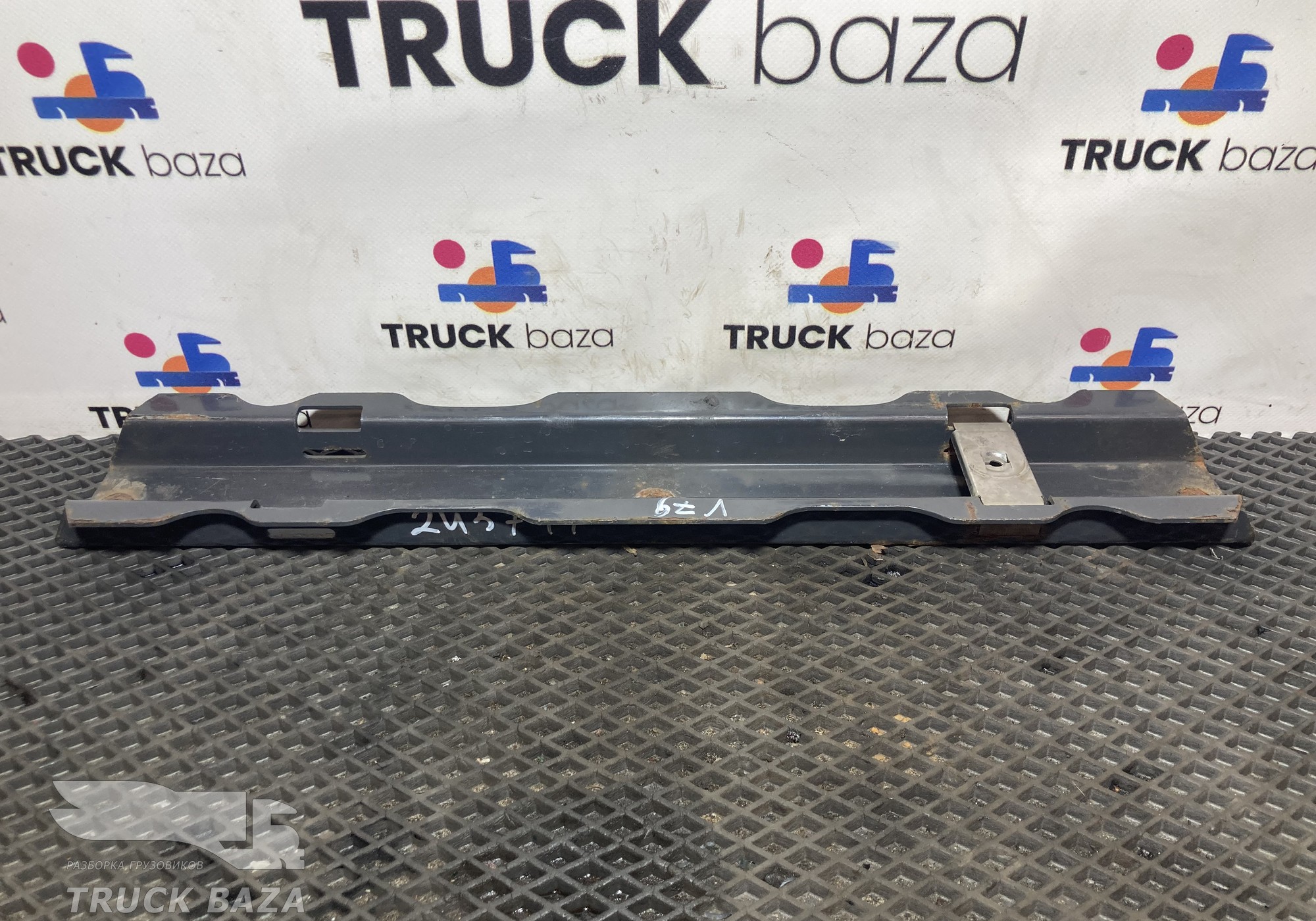 21752239 Прижимная планка АКБ для Renault T