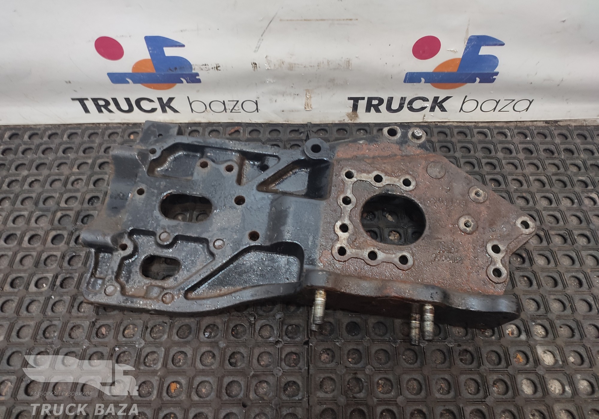 652072806002 Кронштейн рессоры передний правый для КАМАЗ 5490 (с 2013)