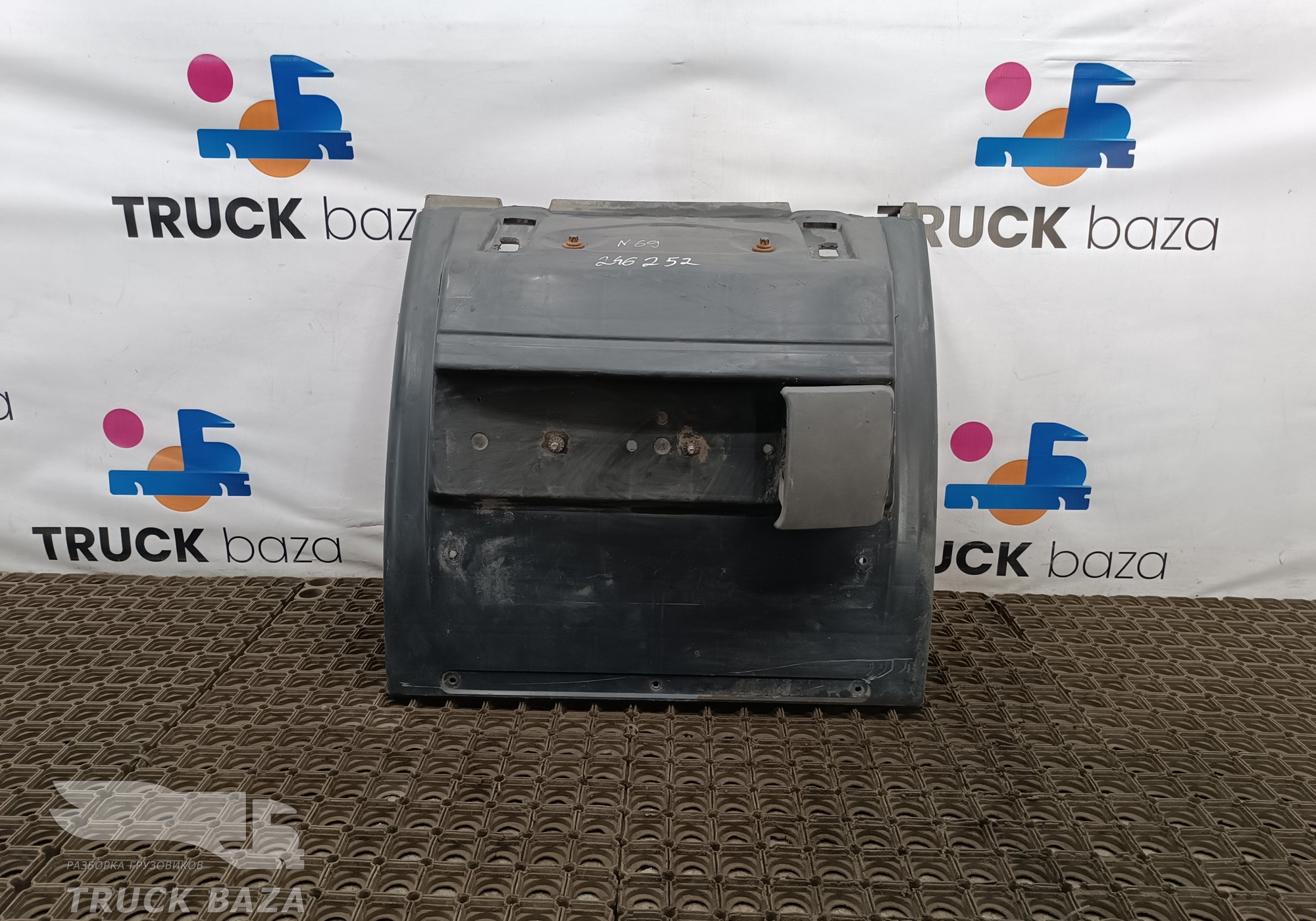 81664106604 Крыло заднее задняя часть для Man TGX