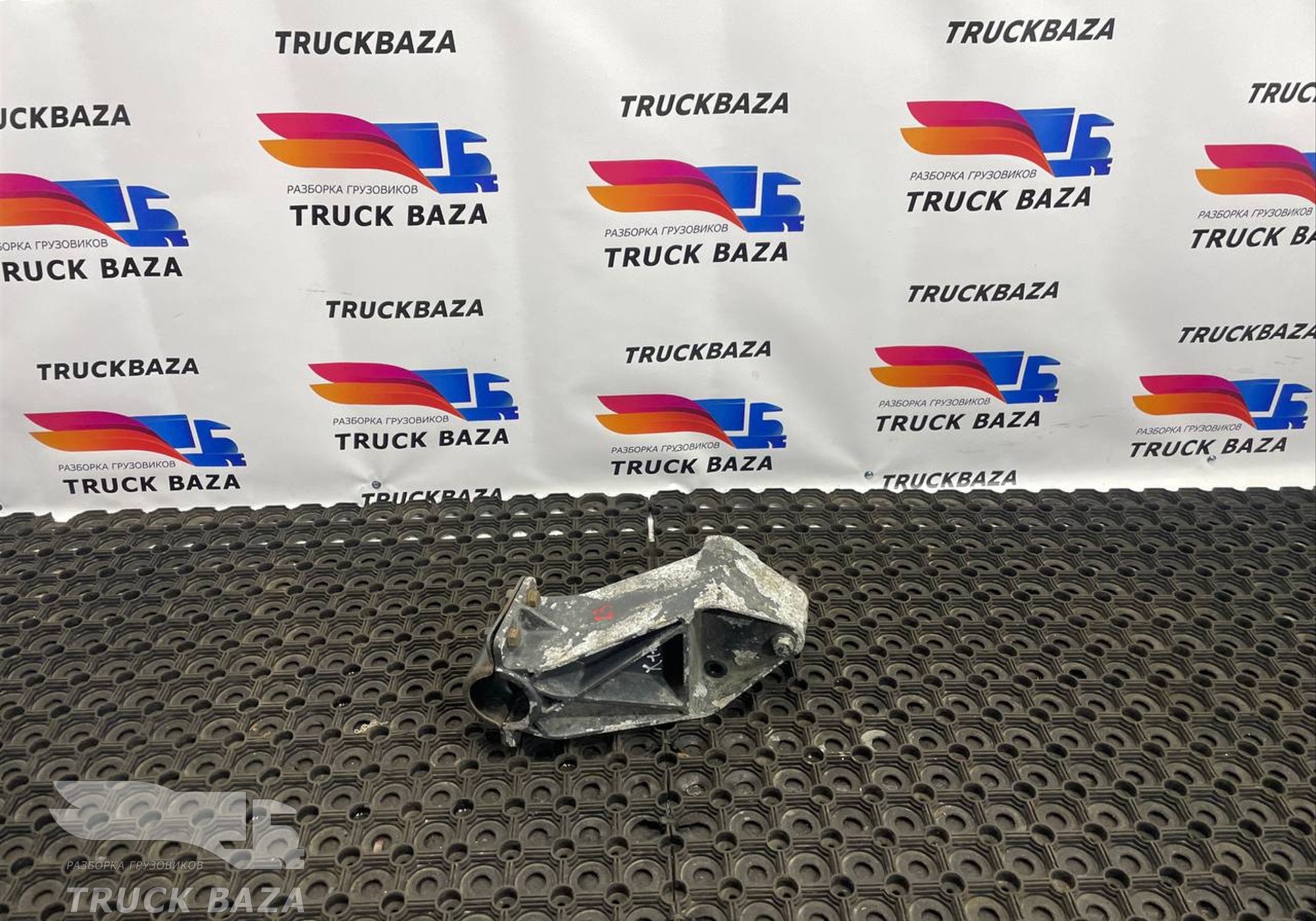 1371226 Кронштейн крепления крыла для Daf XF106 (с 2012)