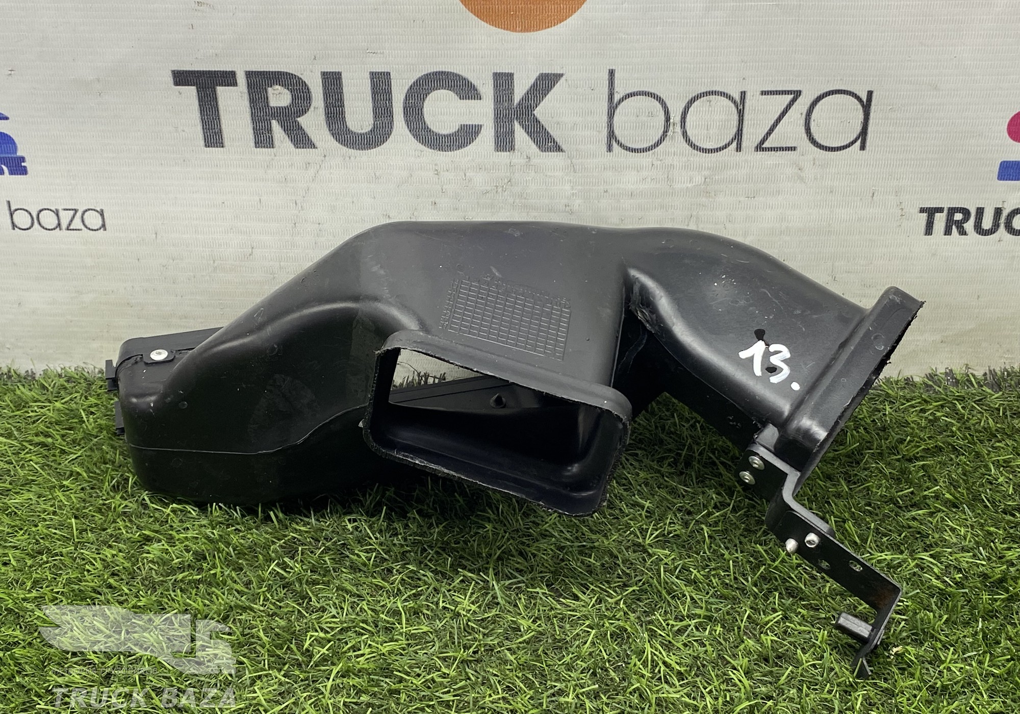 549018119072 Воздуховод отопителя центральный для КАМАЗ 54901