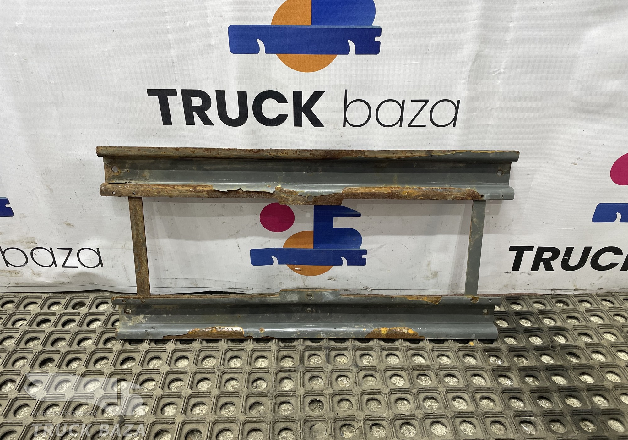 WG9525760375 Кронштейн аккумулятора для Sinotruk Sitrak C7H