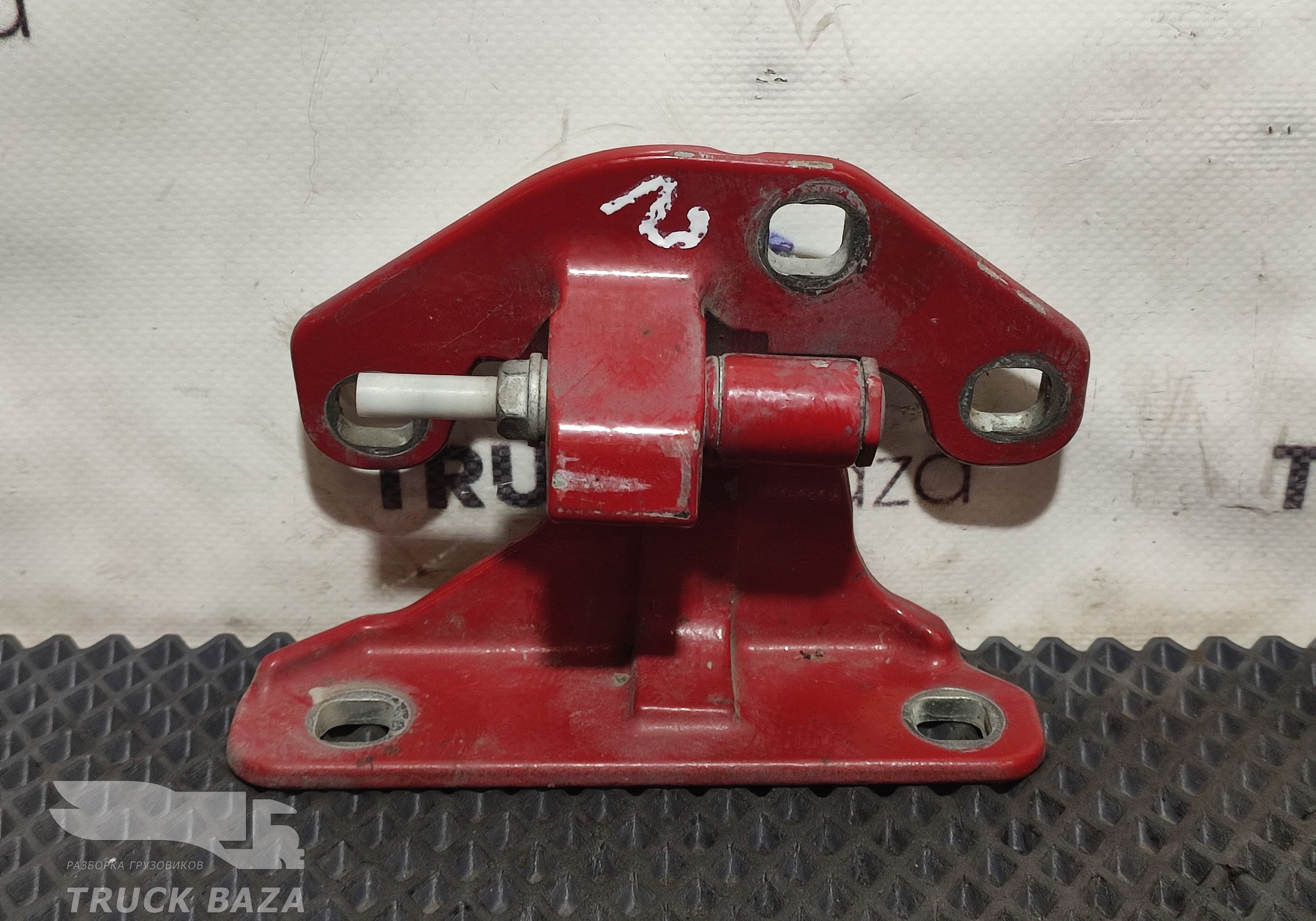 9607220044 Петля двери левой верхняя для КАМАЗ