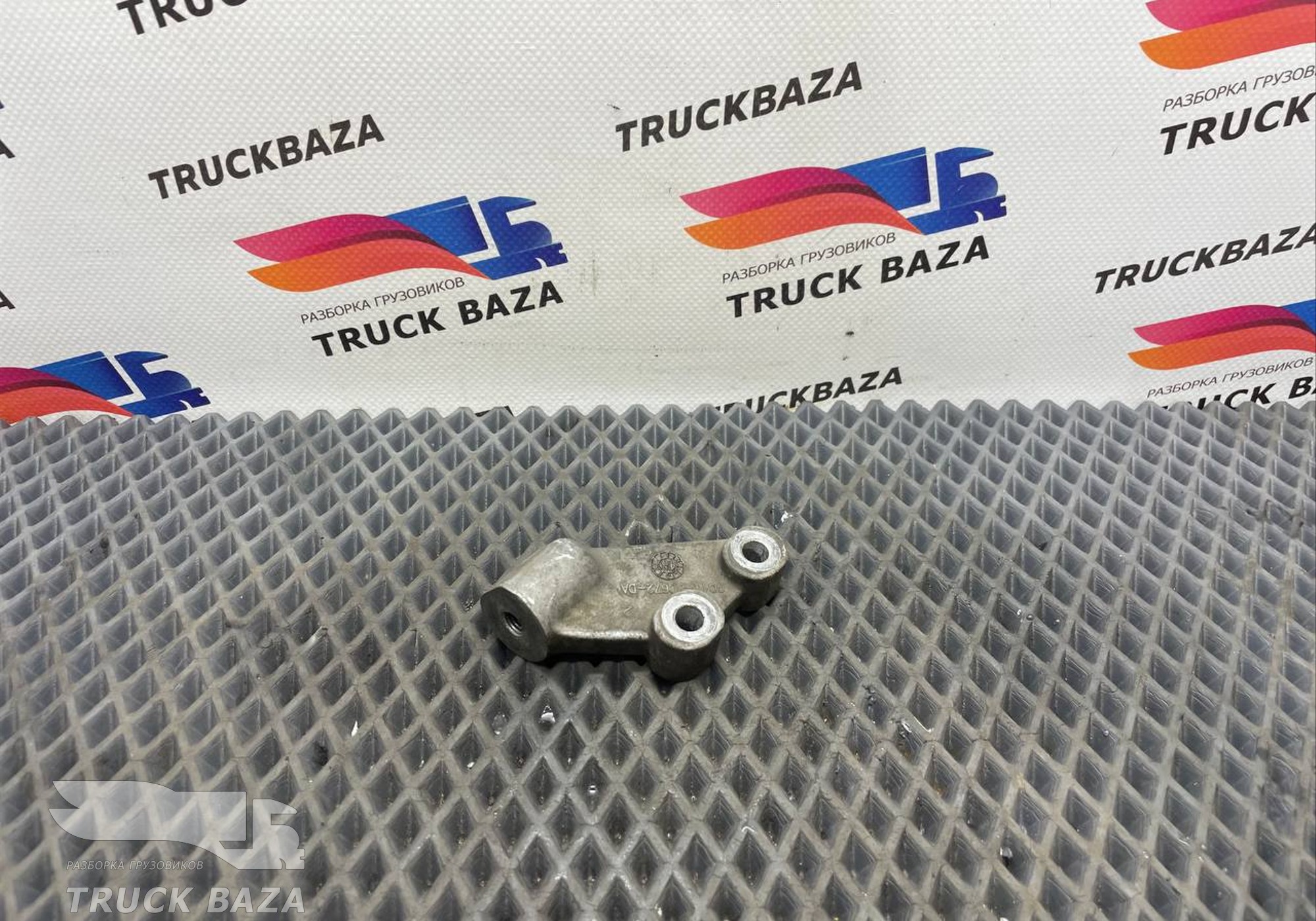 GC468C672DA Кронштейн генератора для Ford F-MAX (с 2018)