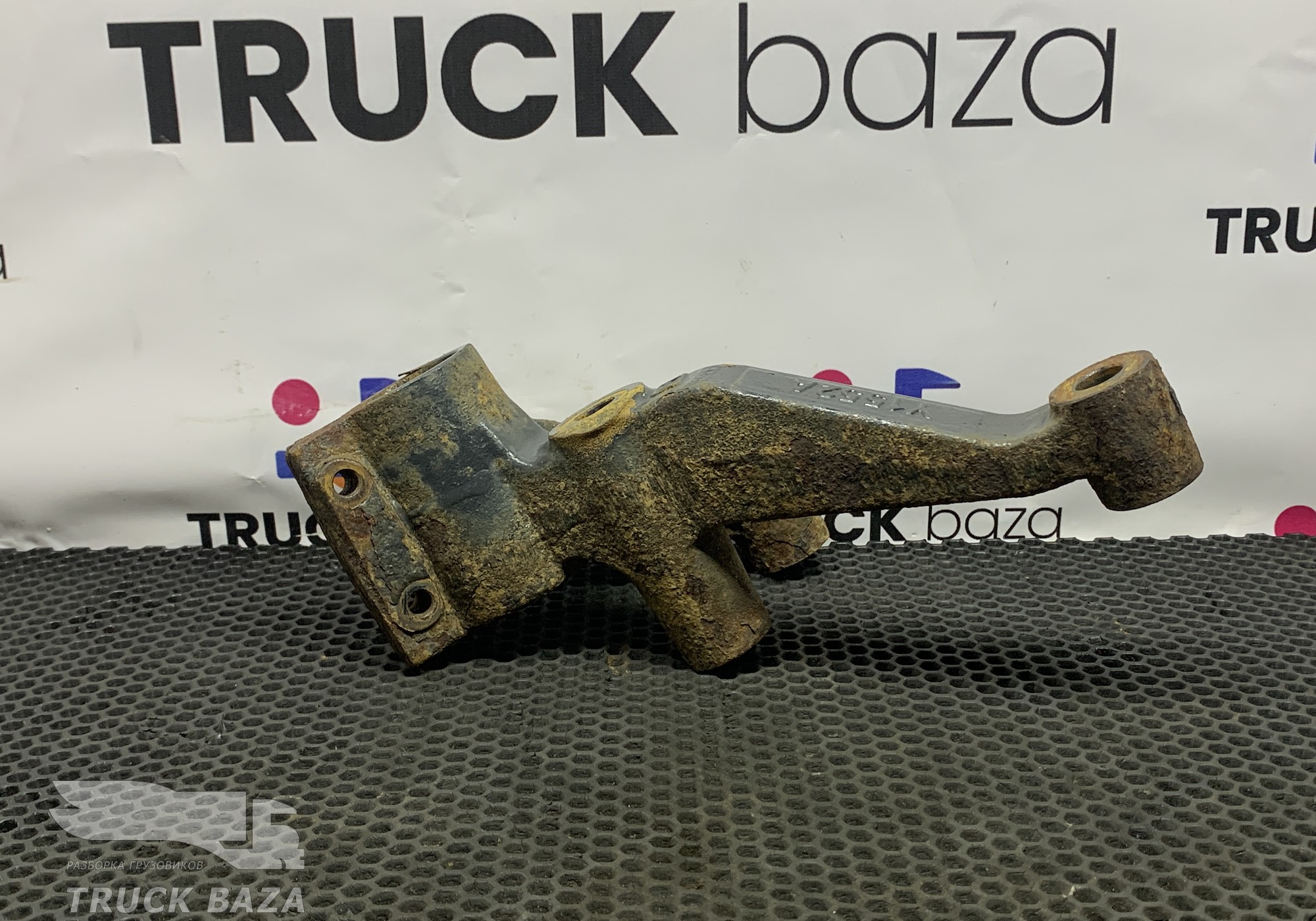 41297932 Кронштейн бака AdBlue для Iveco Stralis II Hi-Way (с 2012)